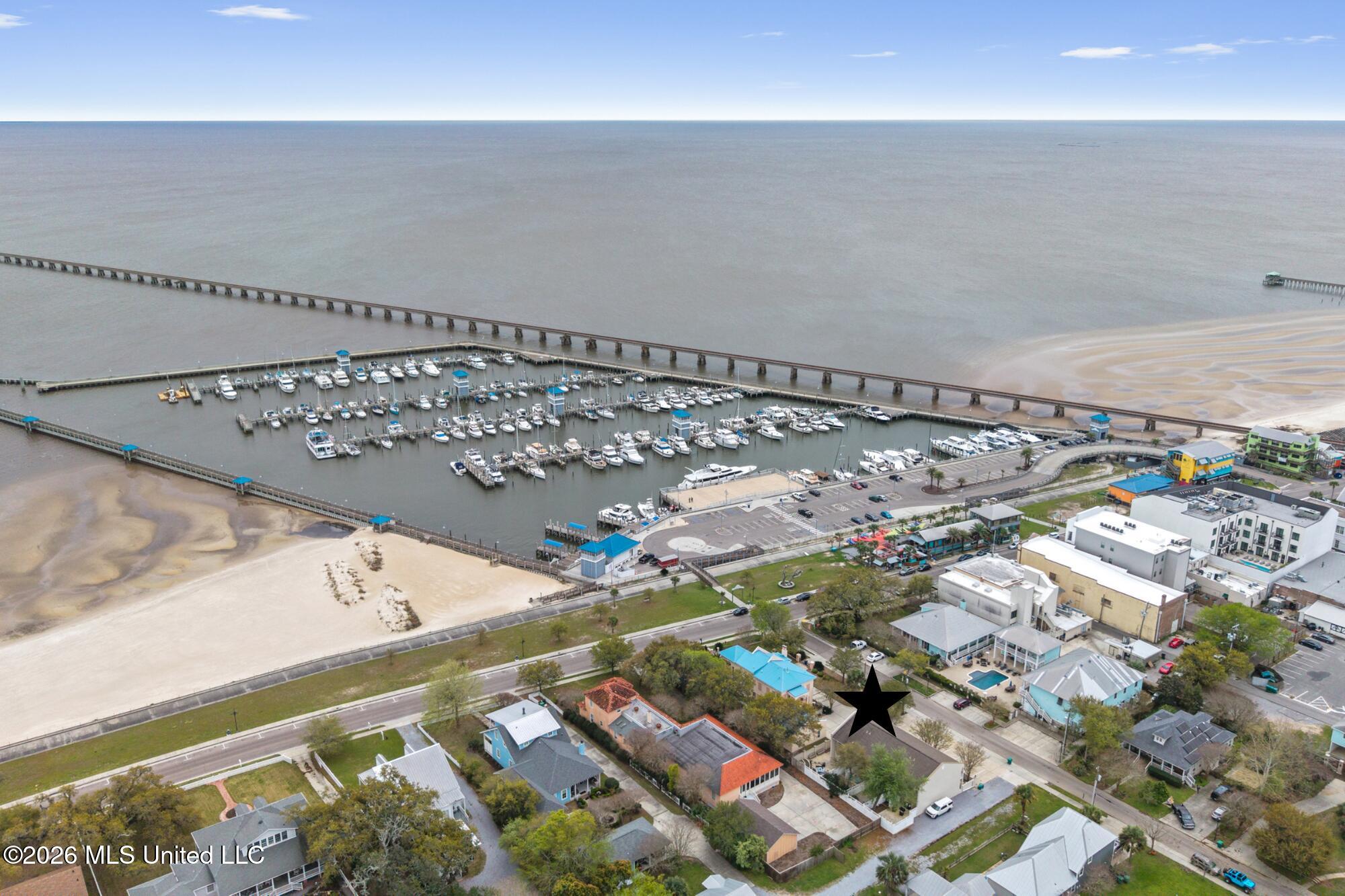 105 Demontluzin Avenue, 1