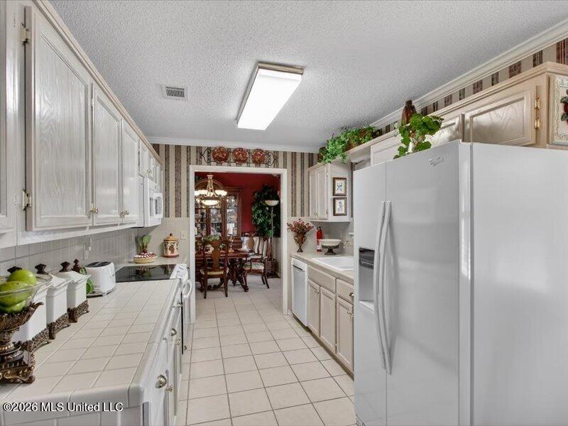 5451 Kaiki Drive