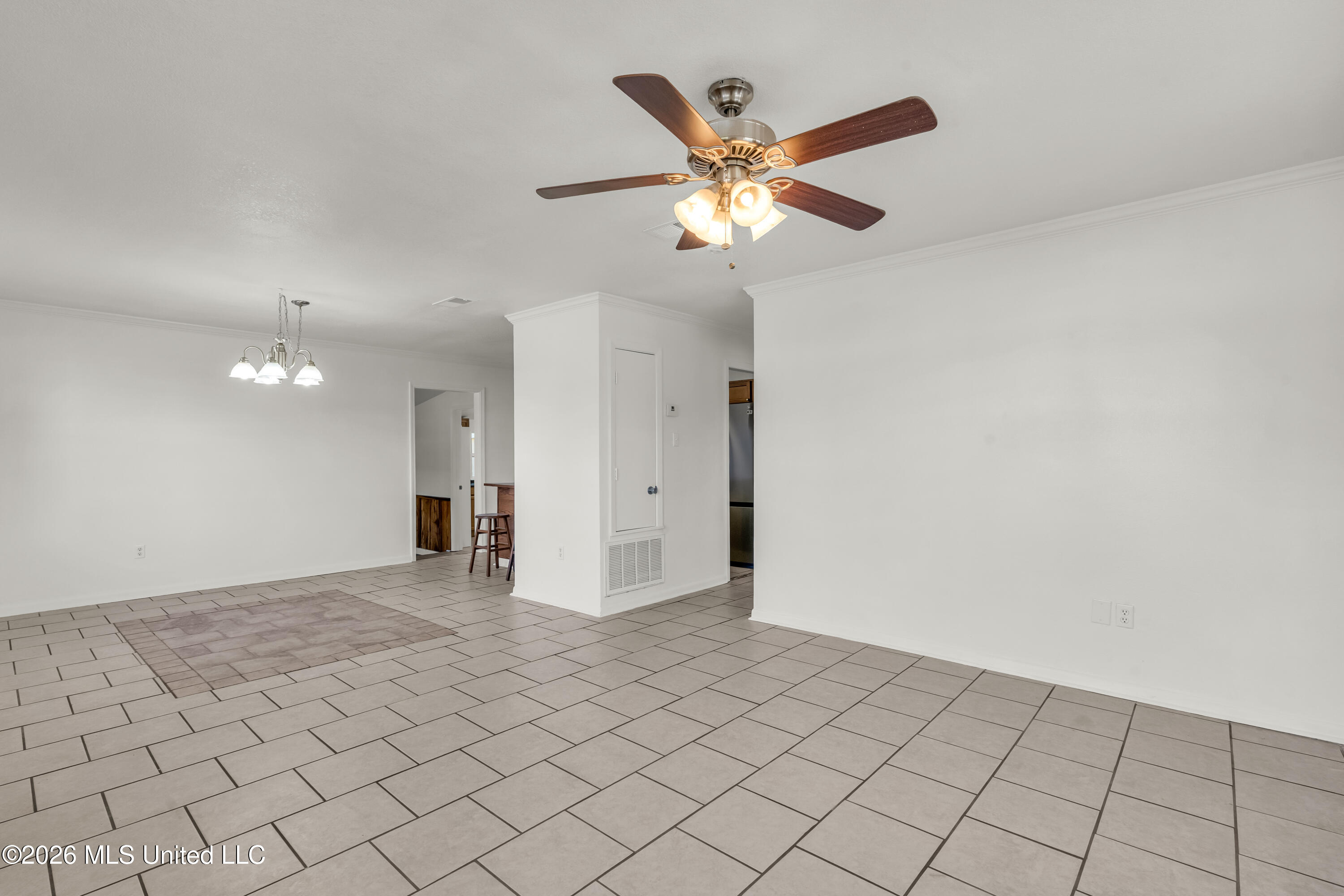 706 Spanish Acres Drive