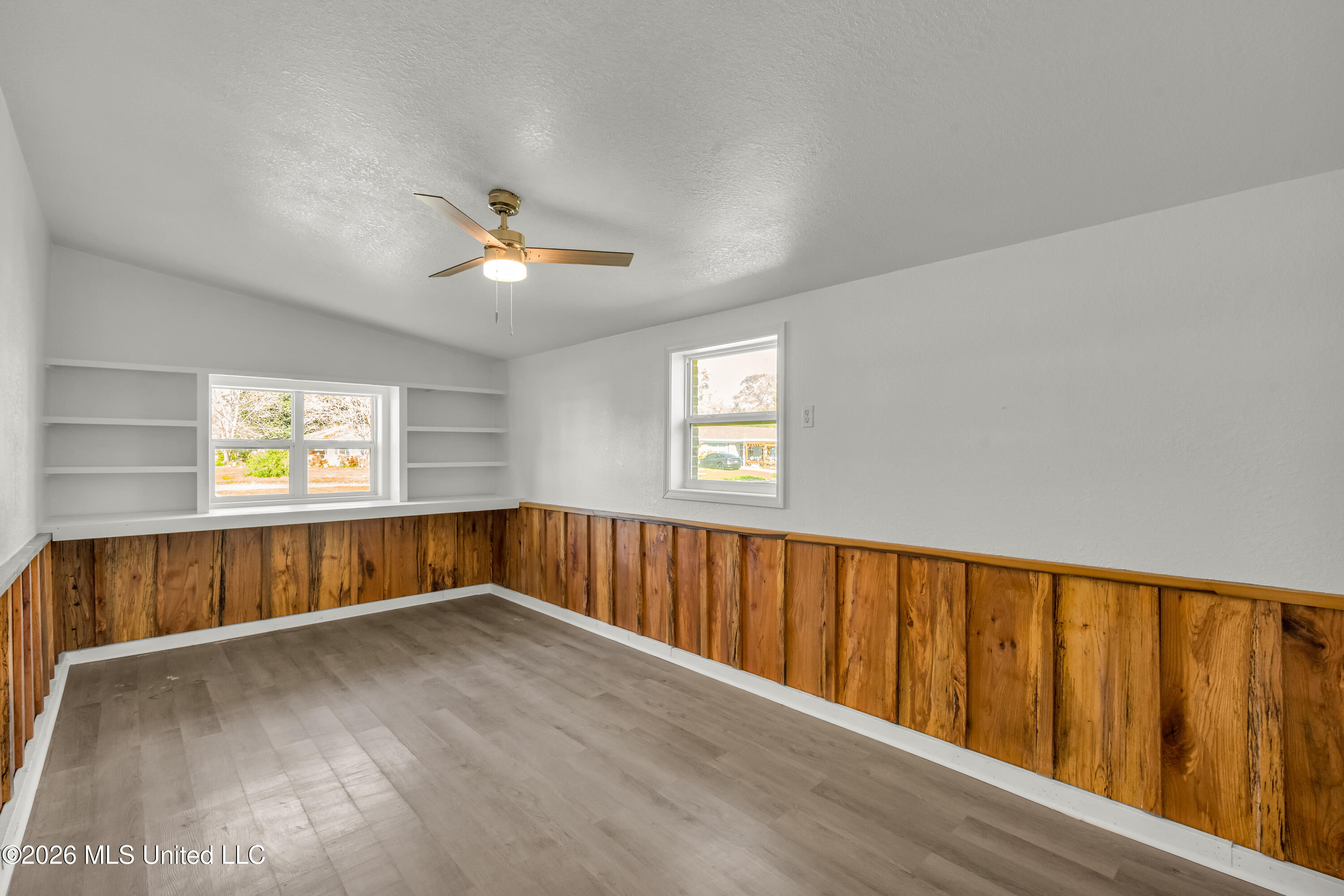 706 Spanish Acres Drive