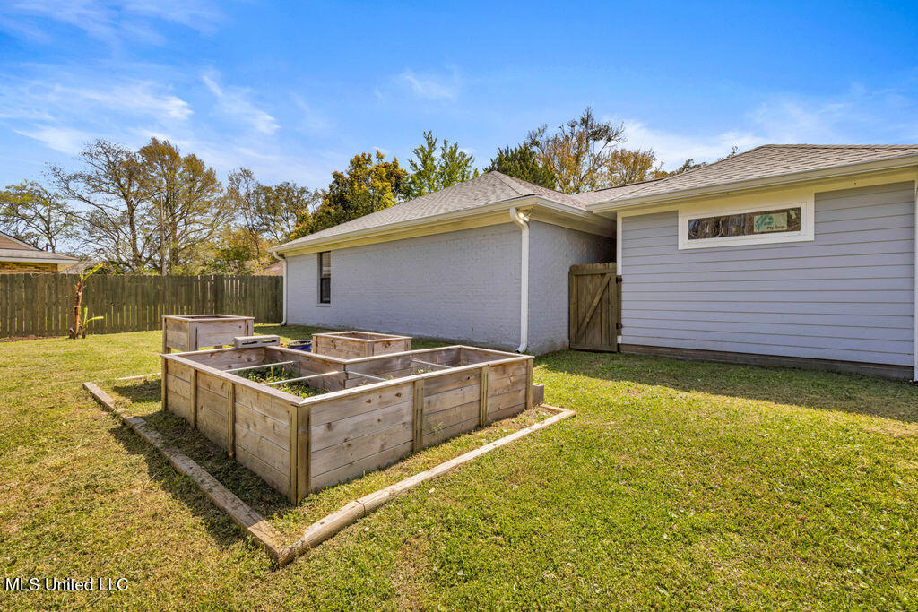 405 Ulman Avenue