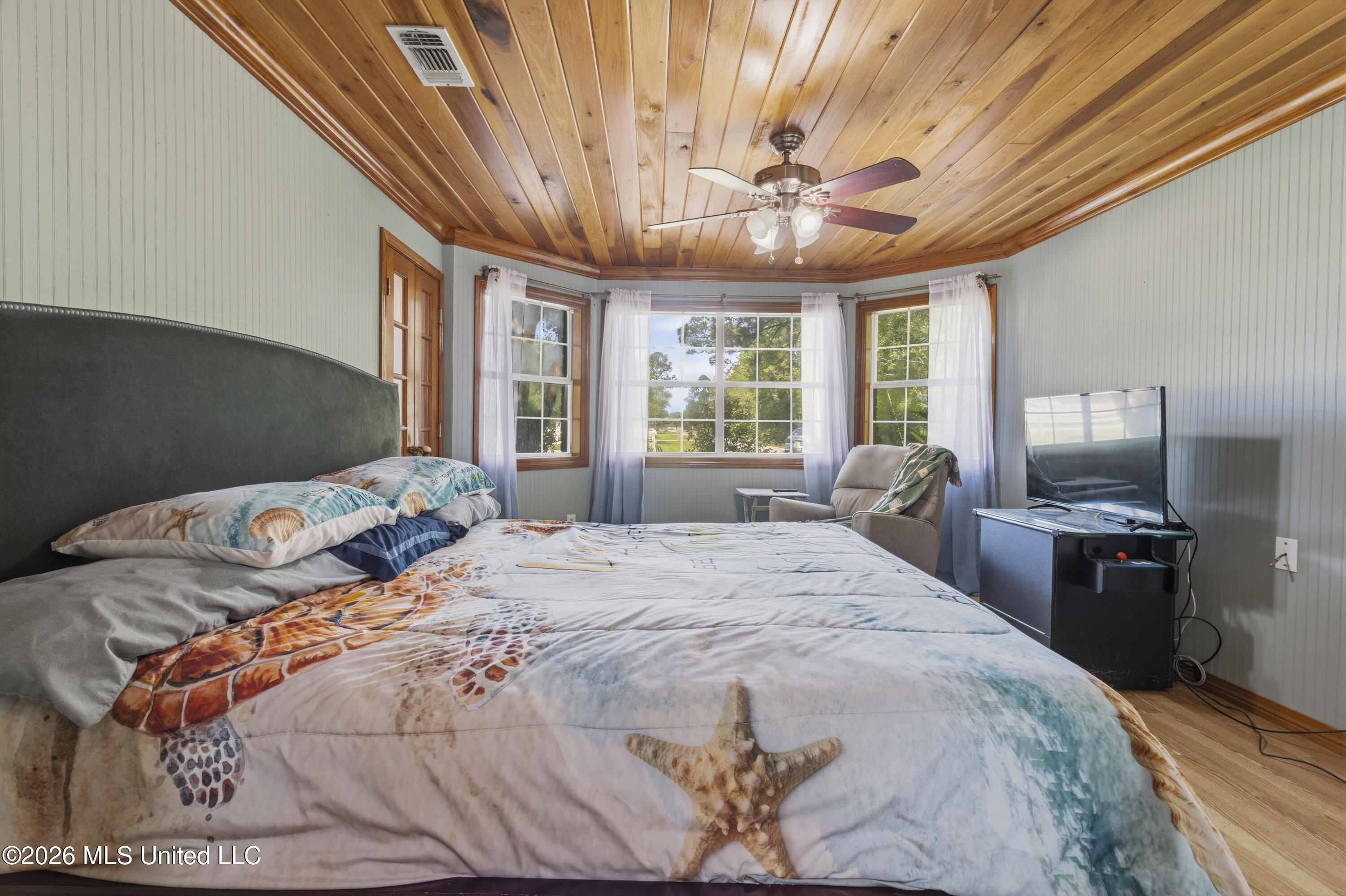 7090 Meadow Dale Street