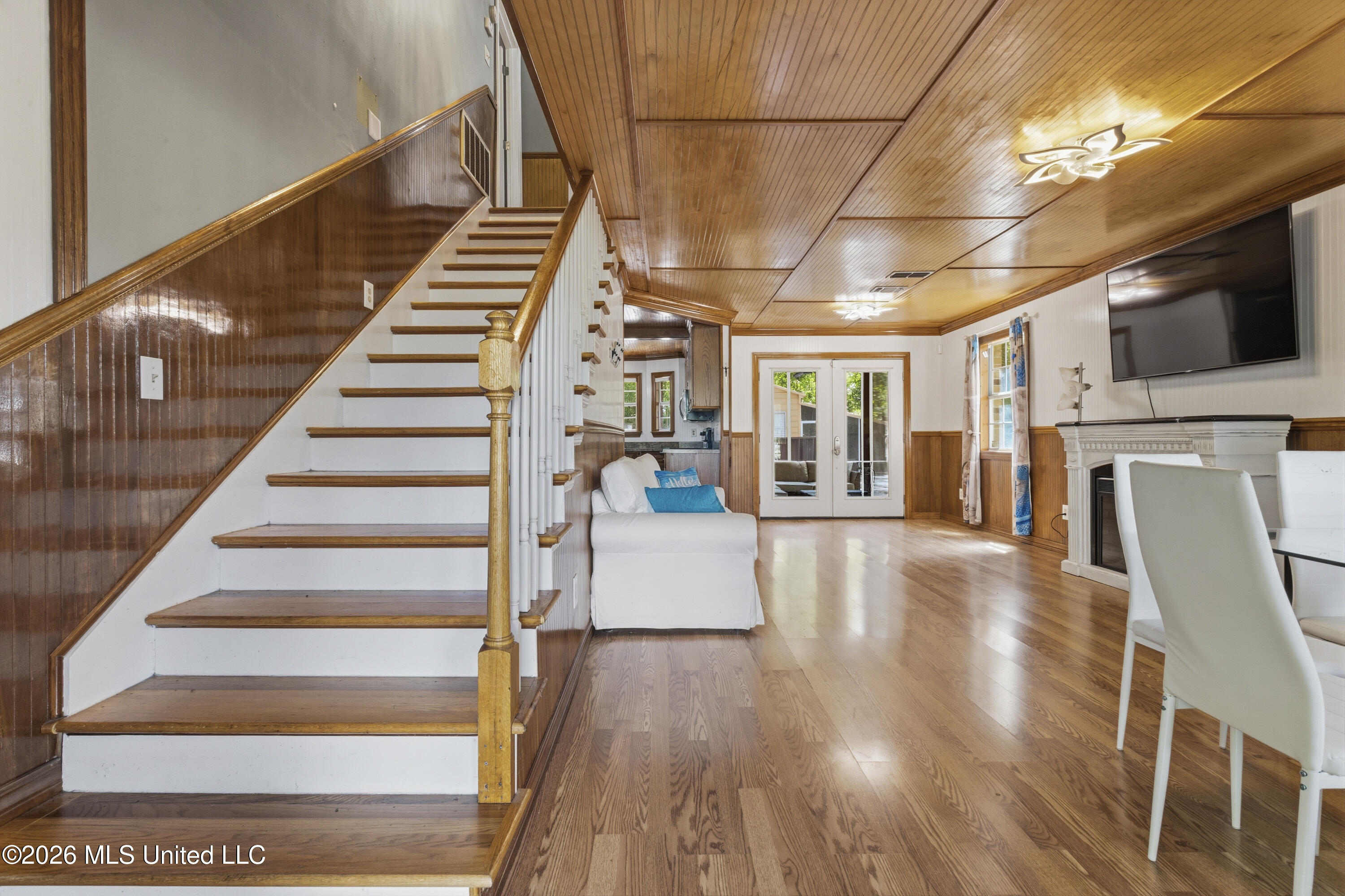 7090 Meadow Dale Street