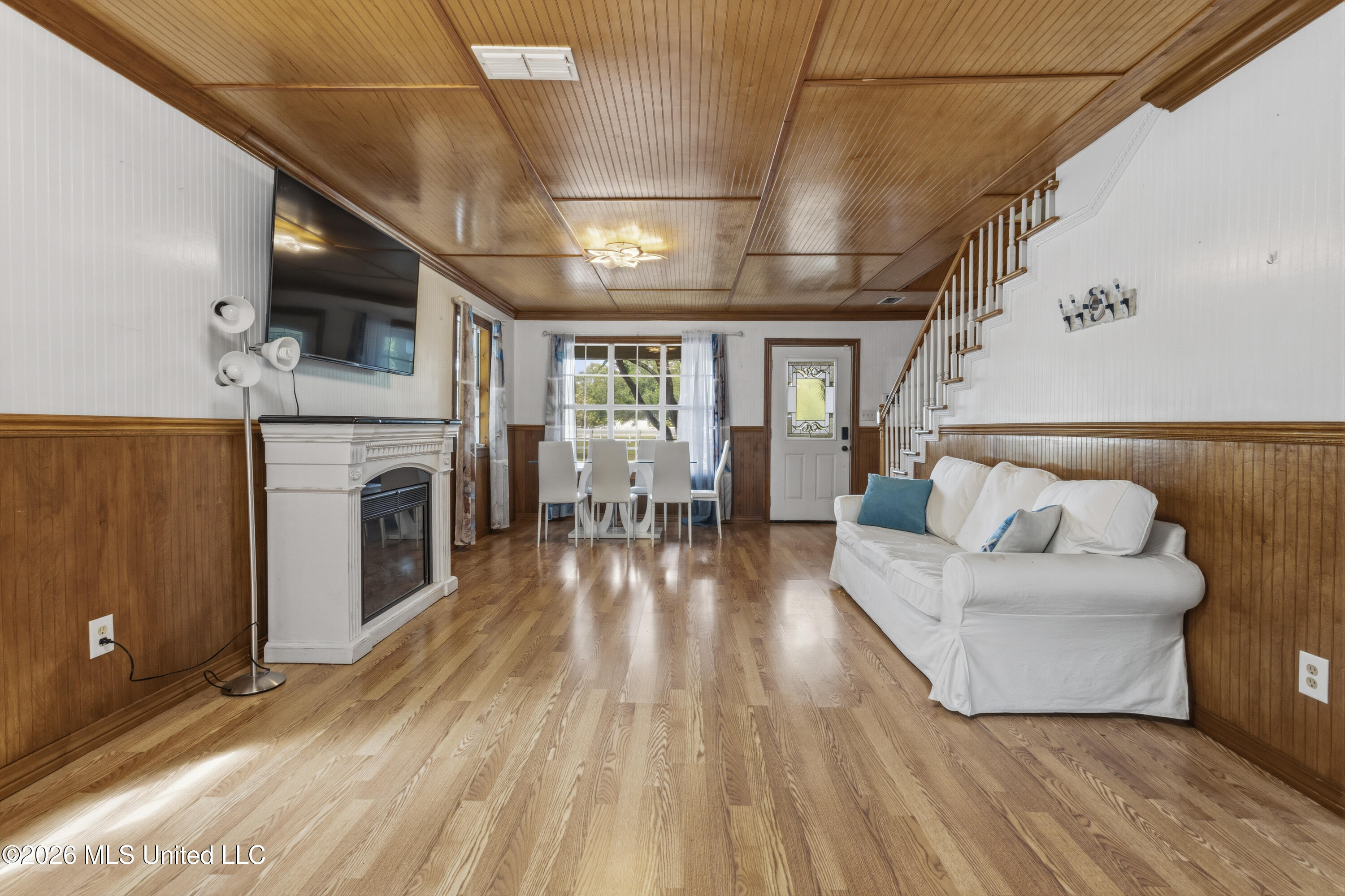 7090 Meadow Dale Street