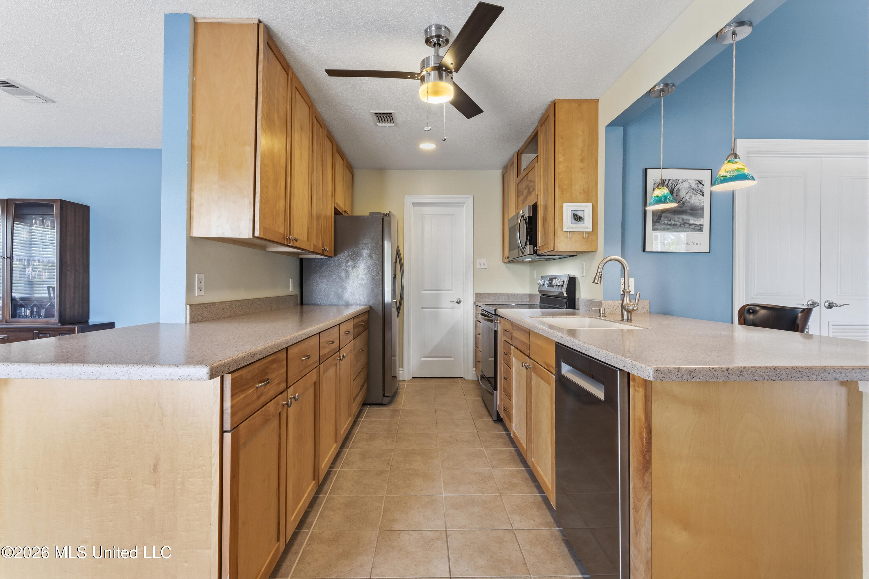 10035 Avenue D