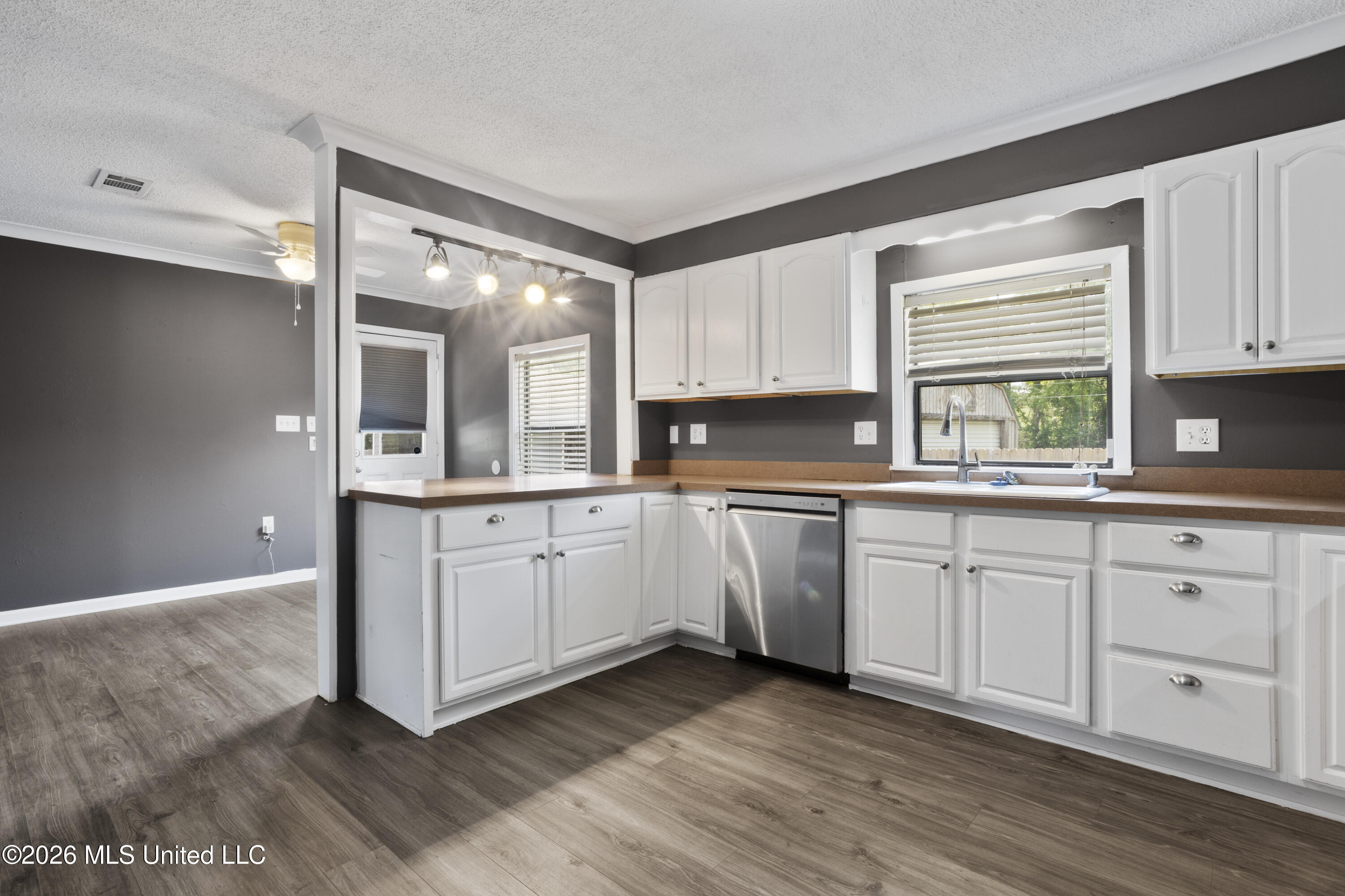 956 Old Spanish Trail