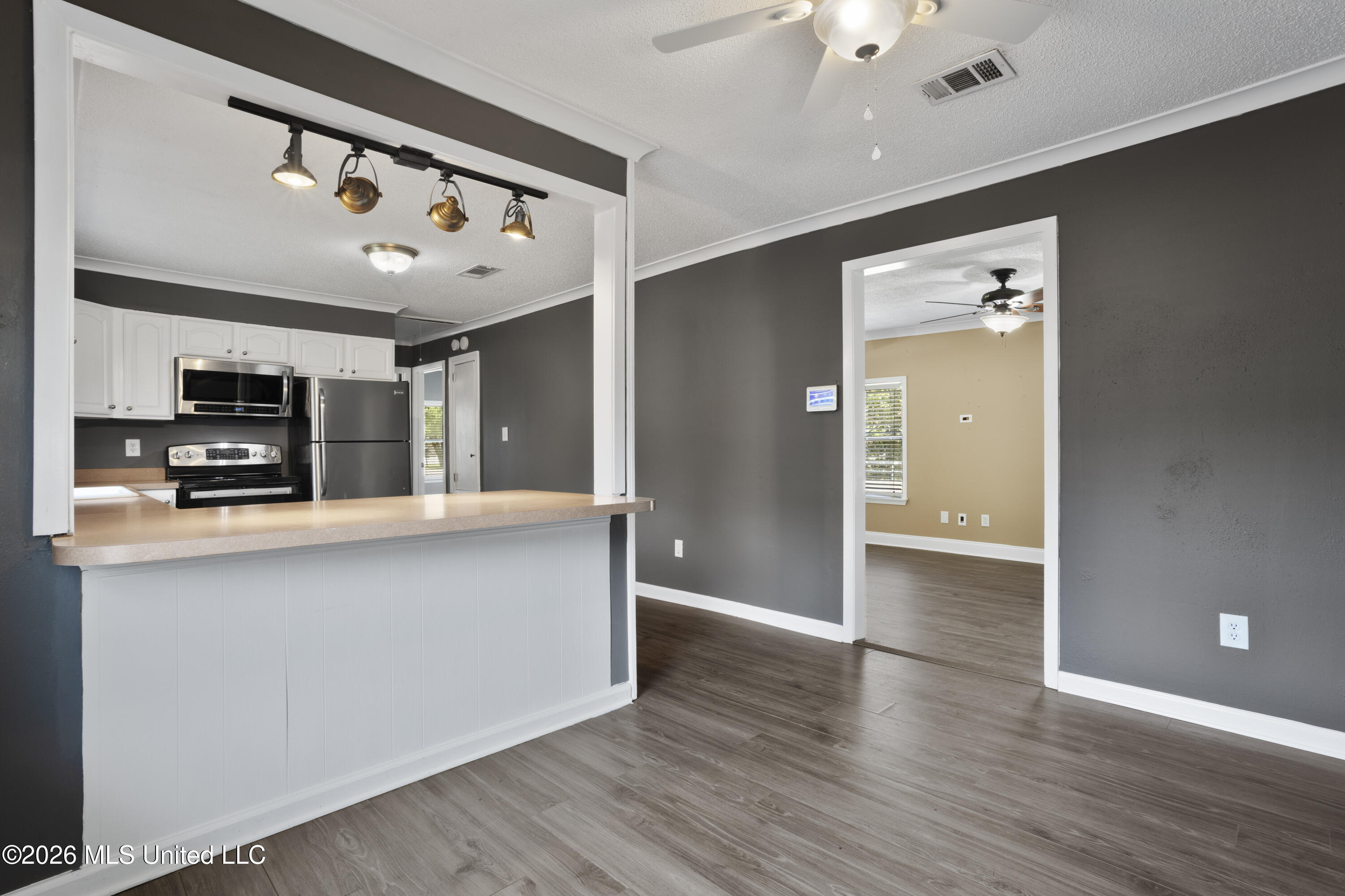 956 Old Spanish Trail