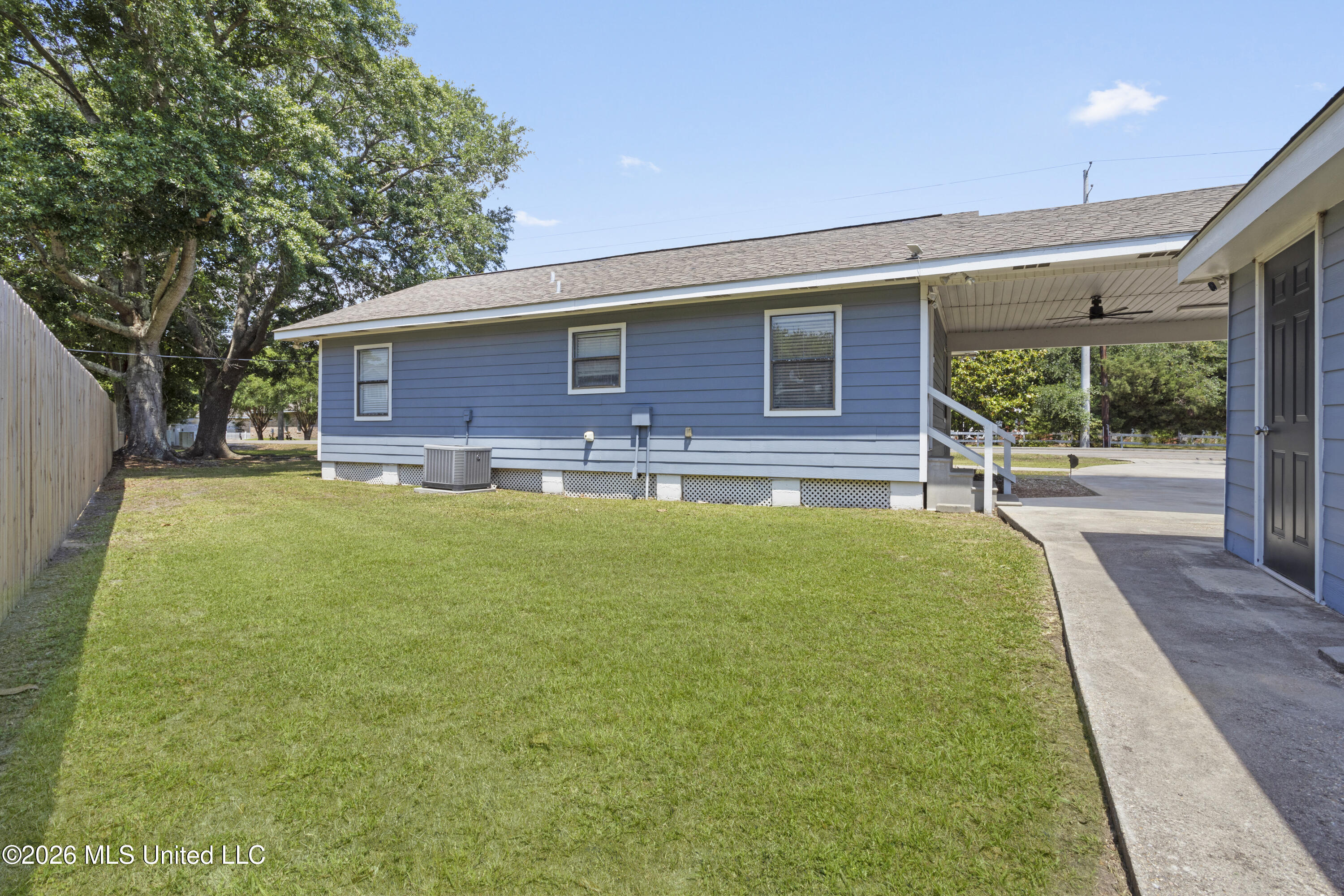 956 Old Spanish Trail