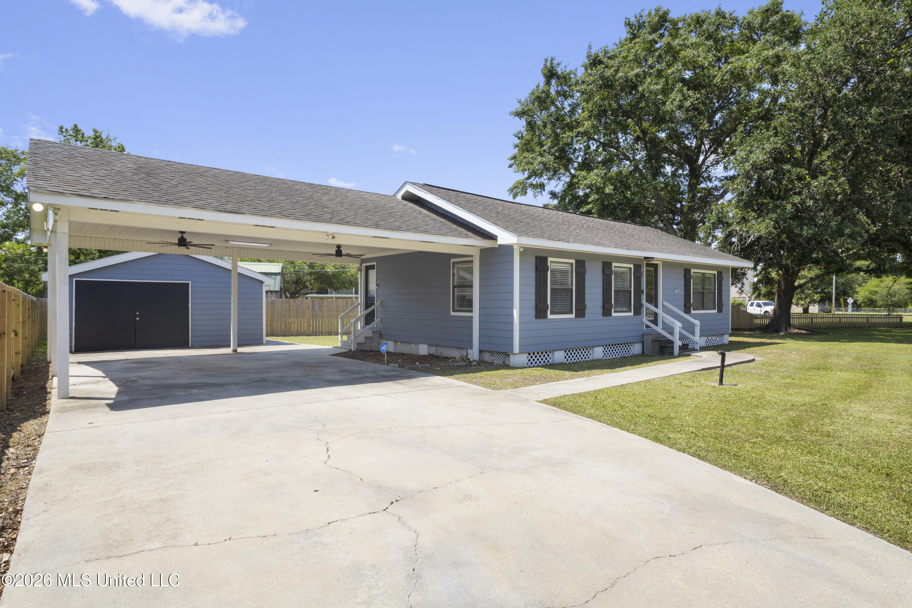 956 Old Spanish Trail