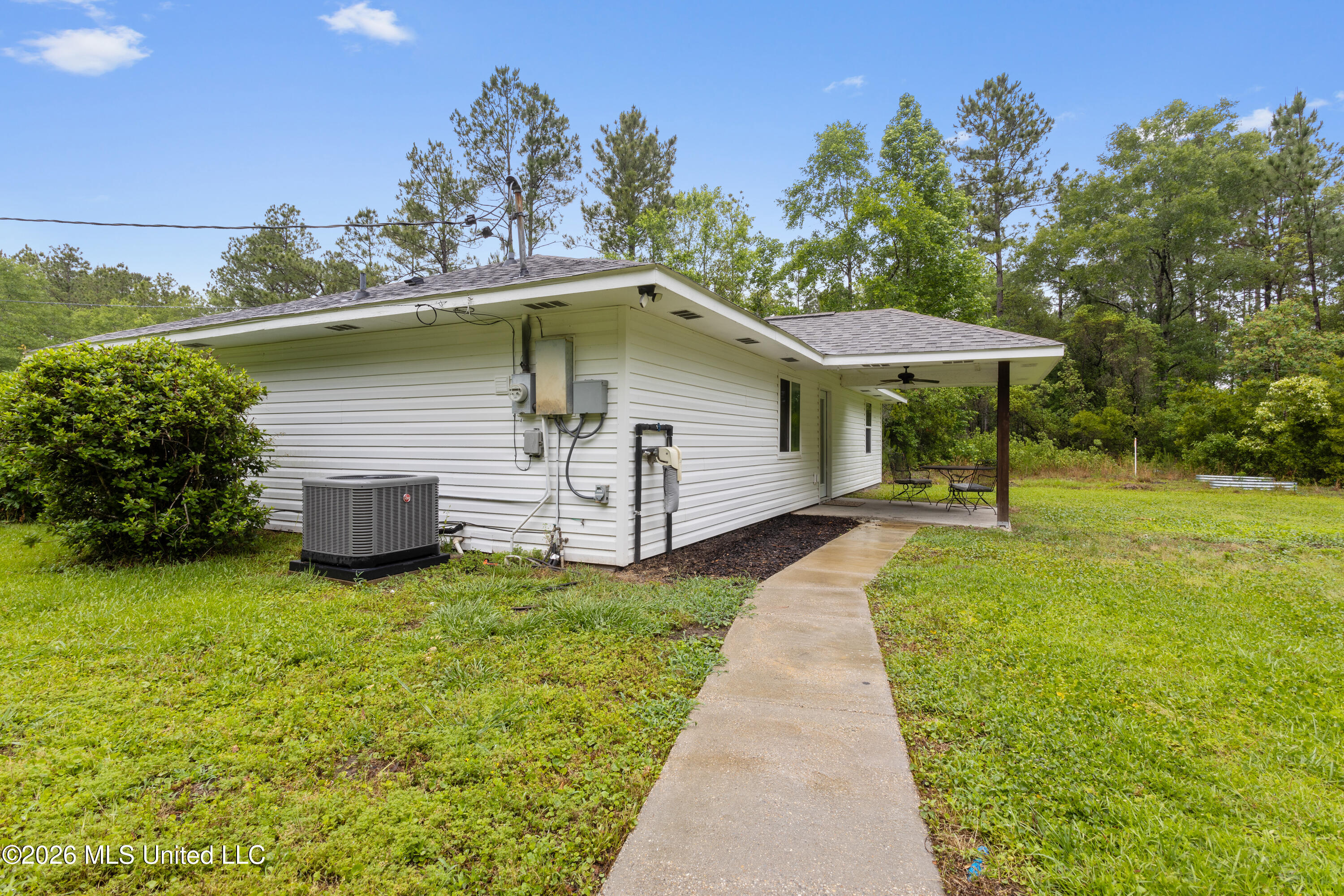 15380 Three Rivers Road