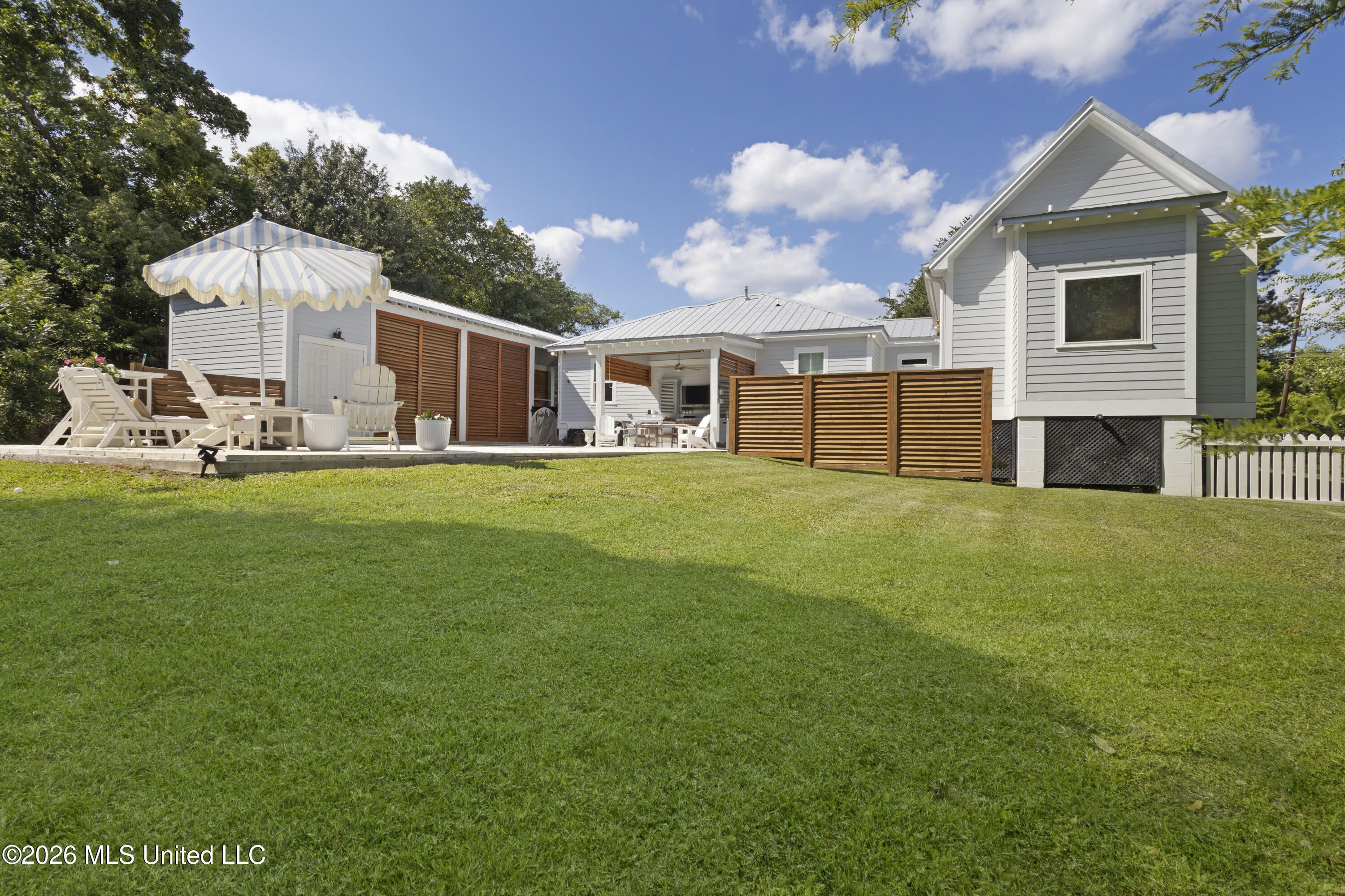 144 Saint Charles Street