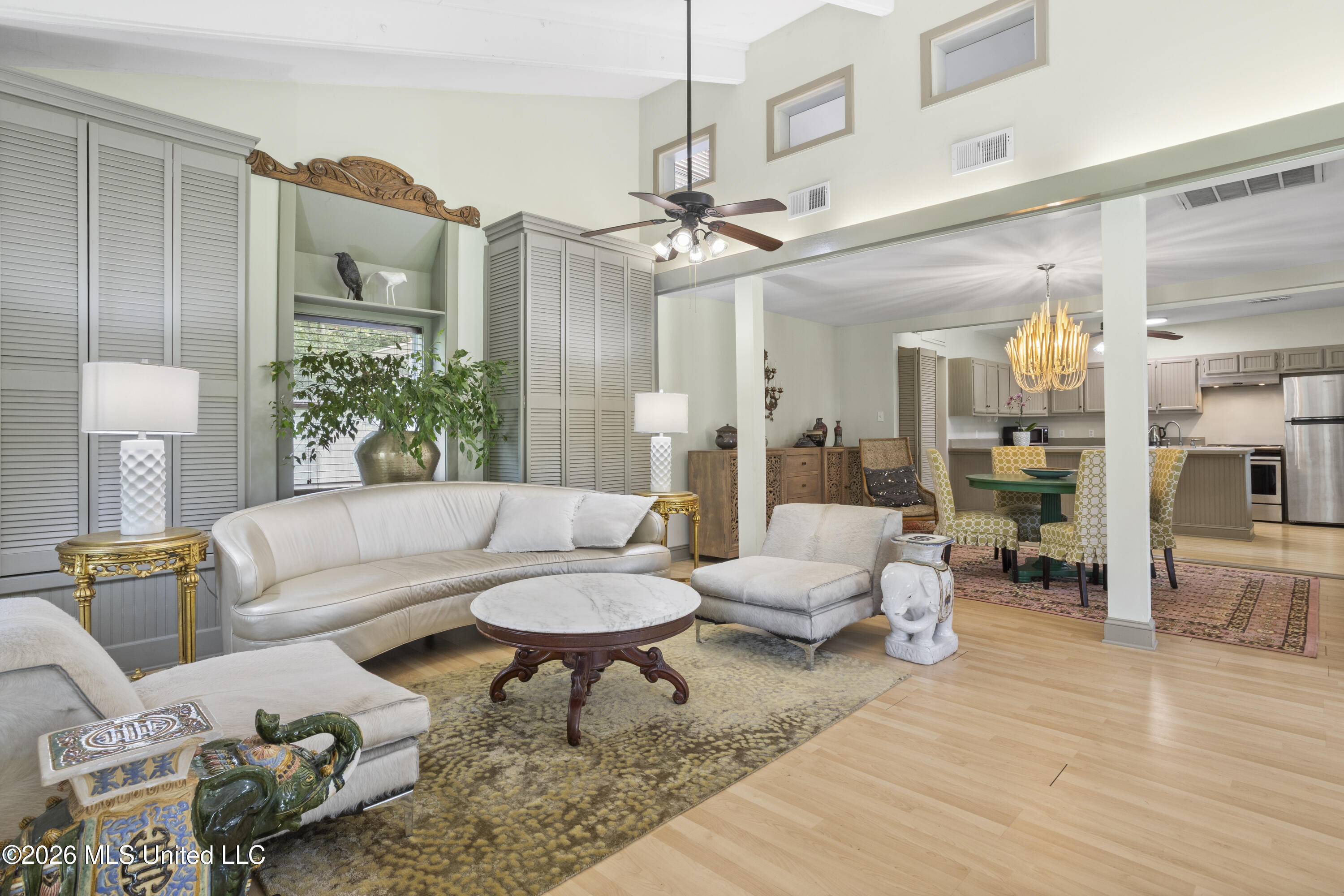 321 Surf Street