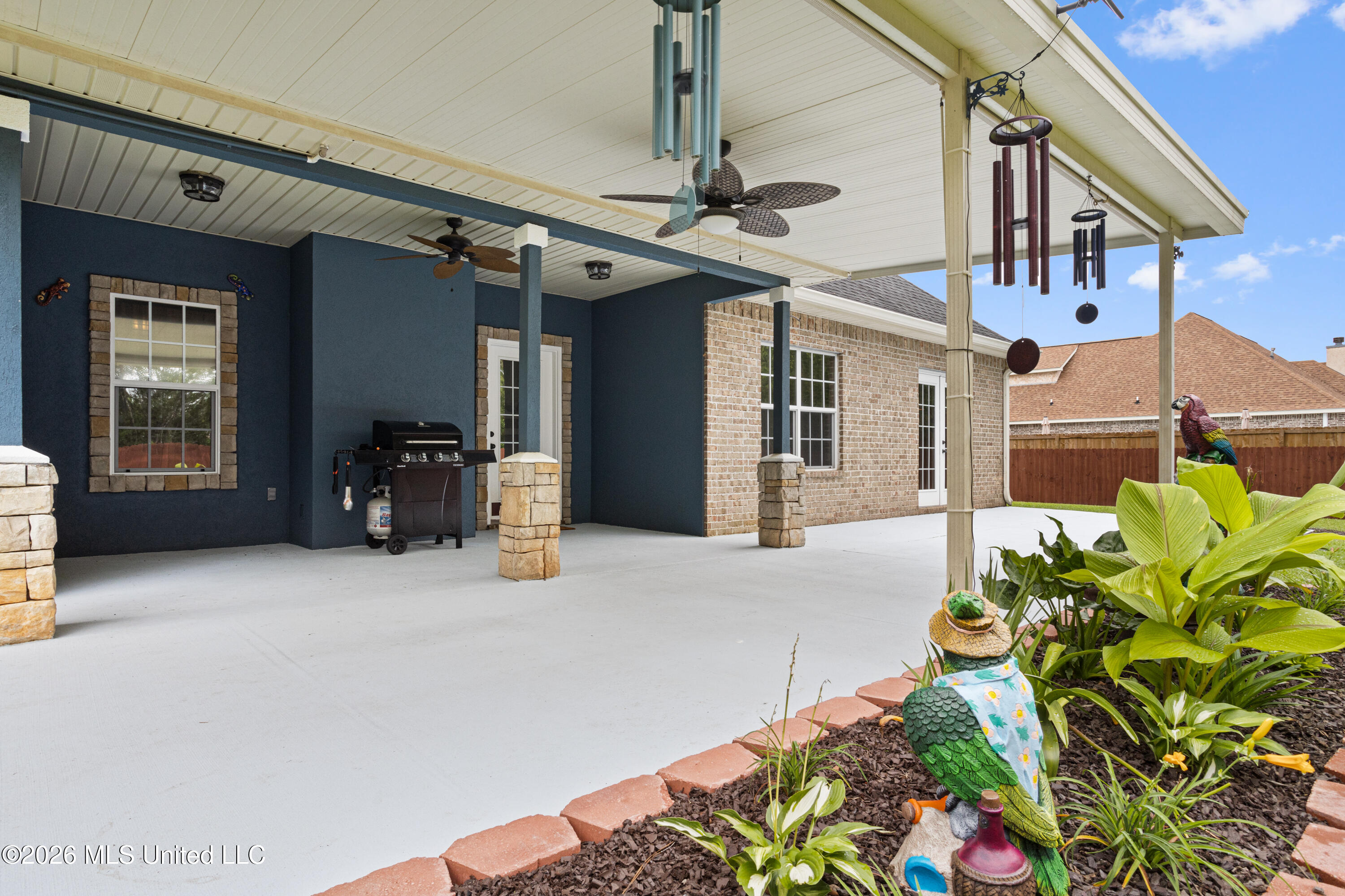 2100 Parkview Cove