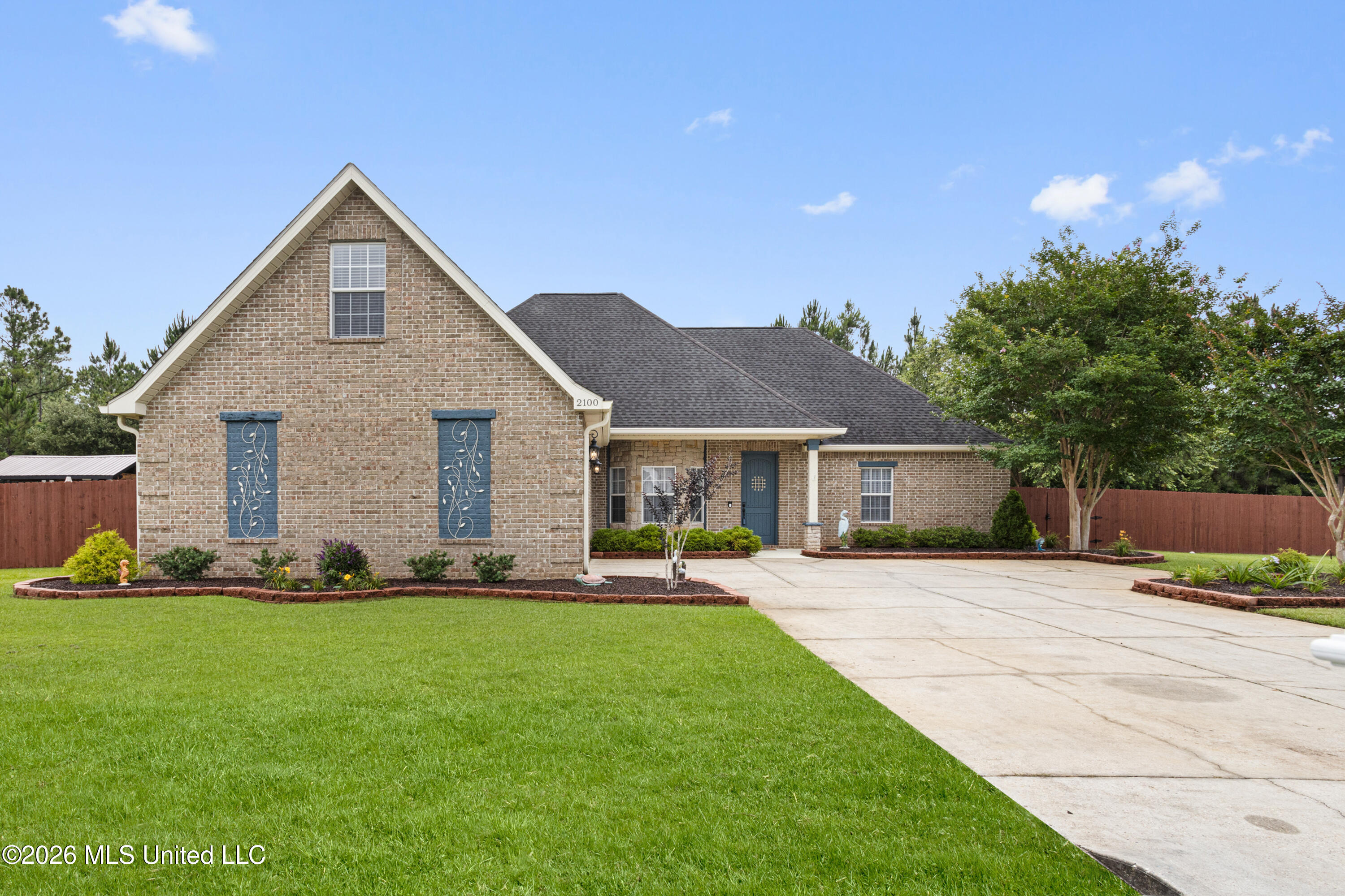 2100 Parkview Cove