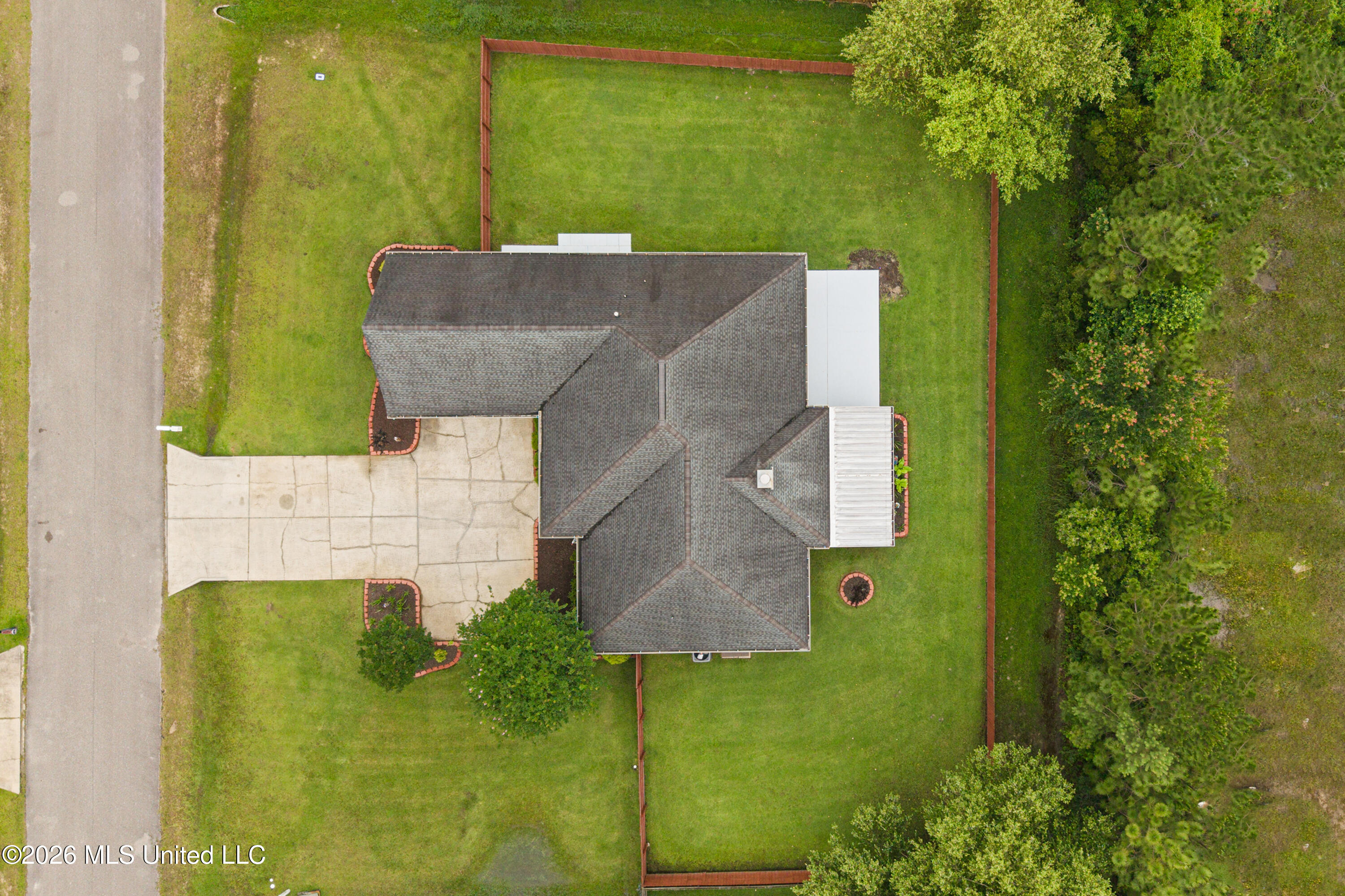 2100 Parkview Cove