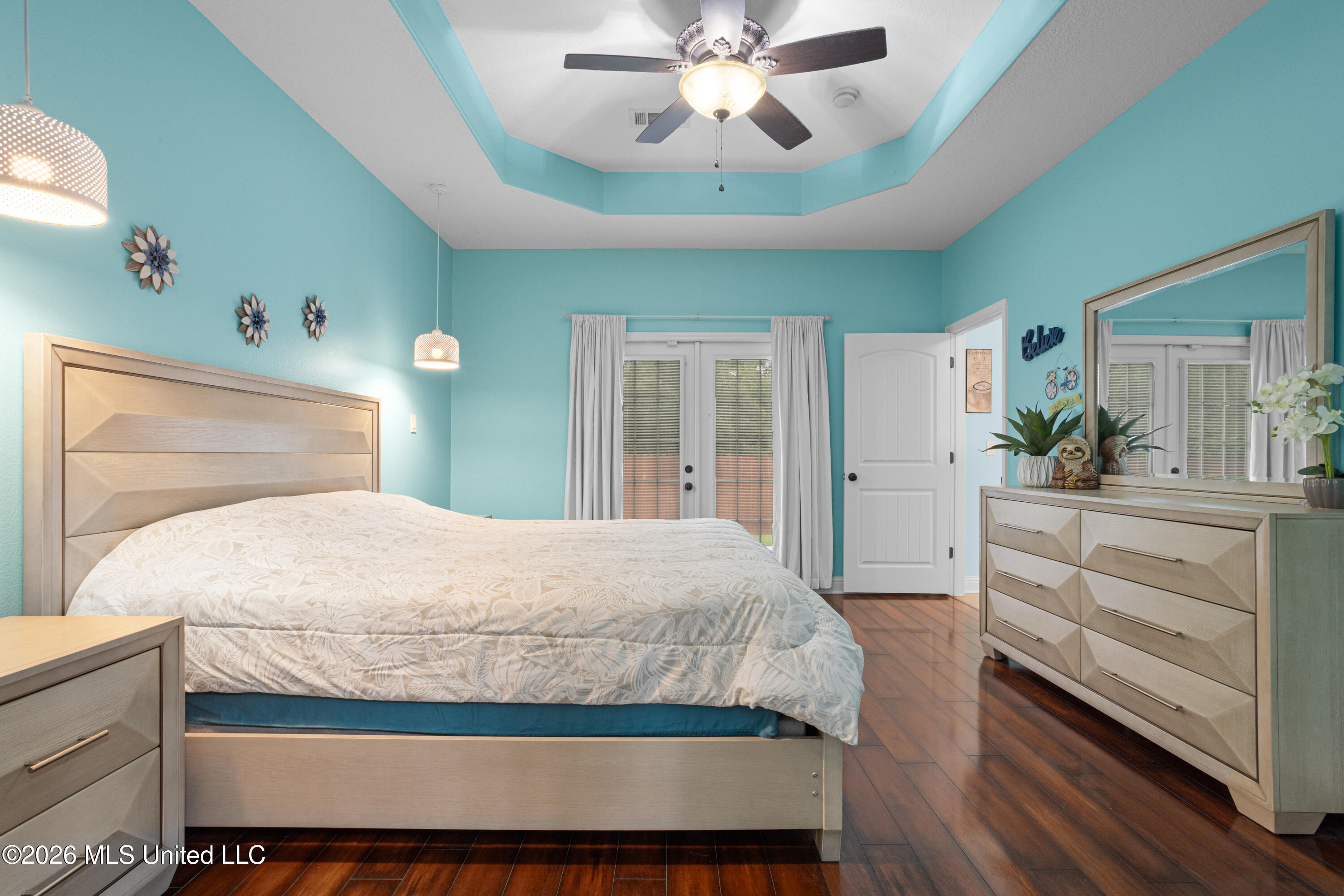 2100 Parkview Cove