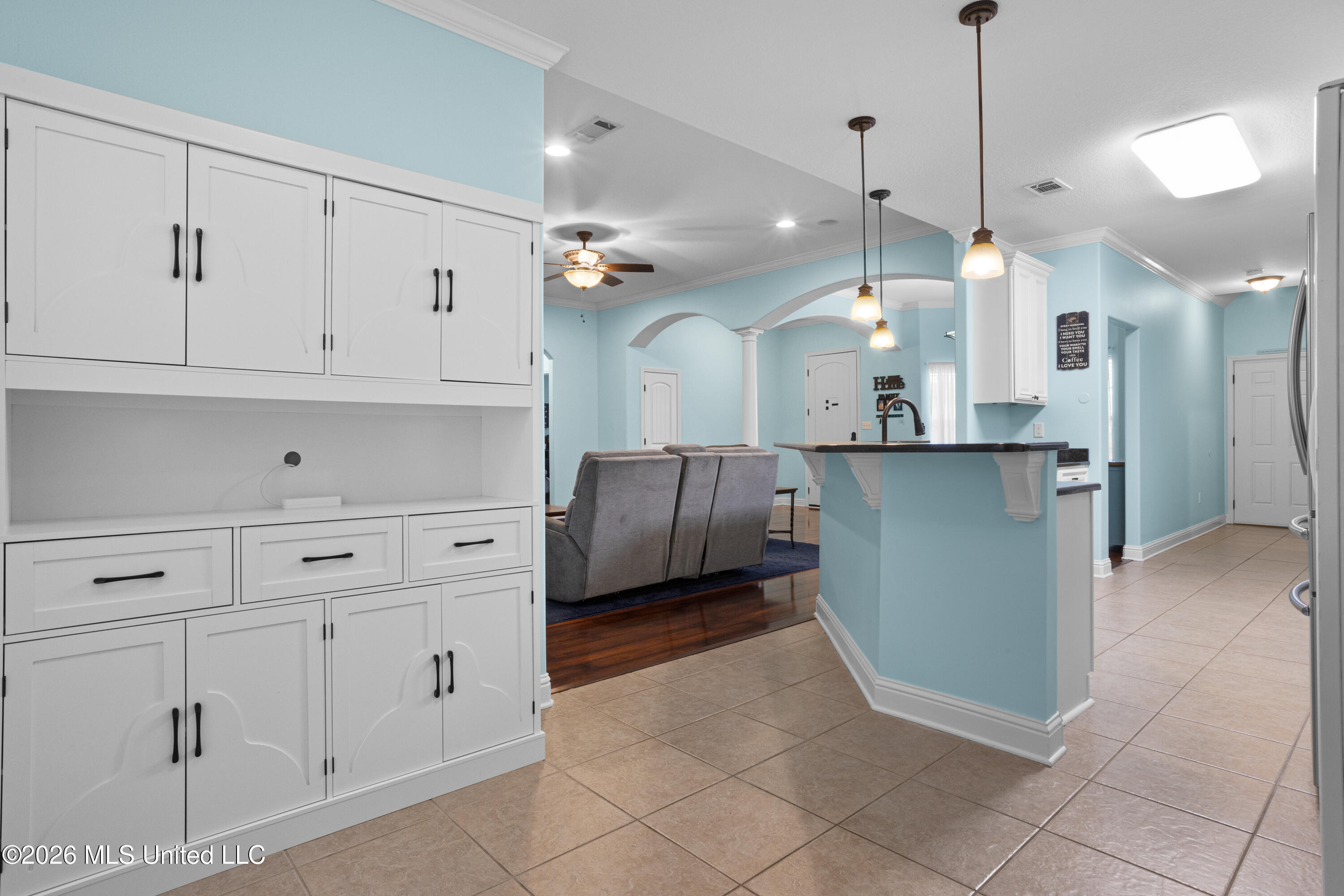 2100 Parkview Cove