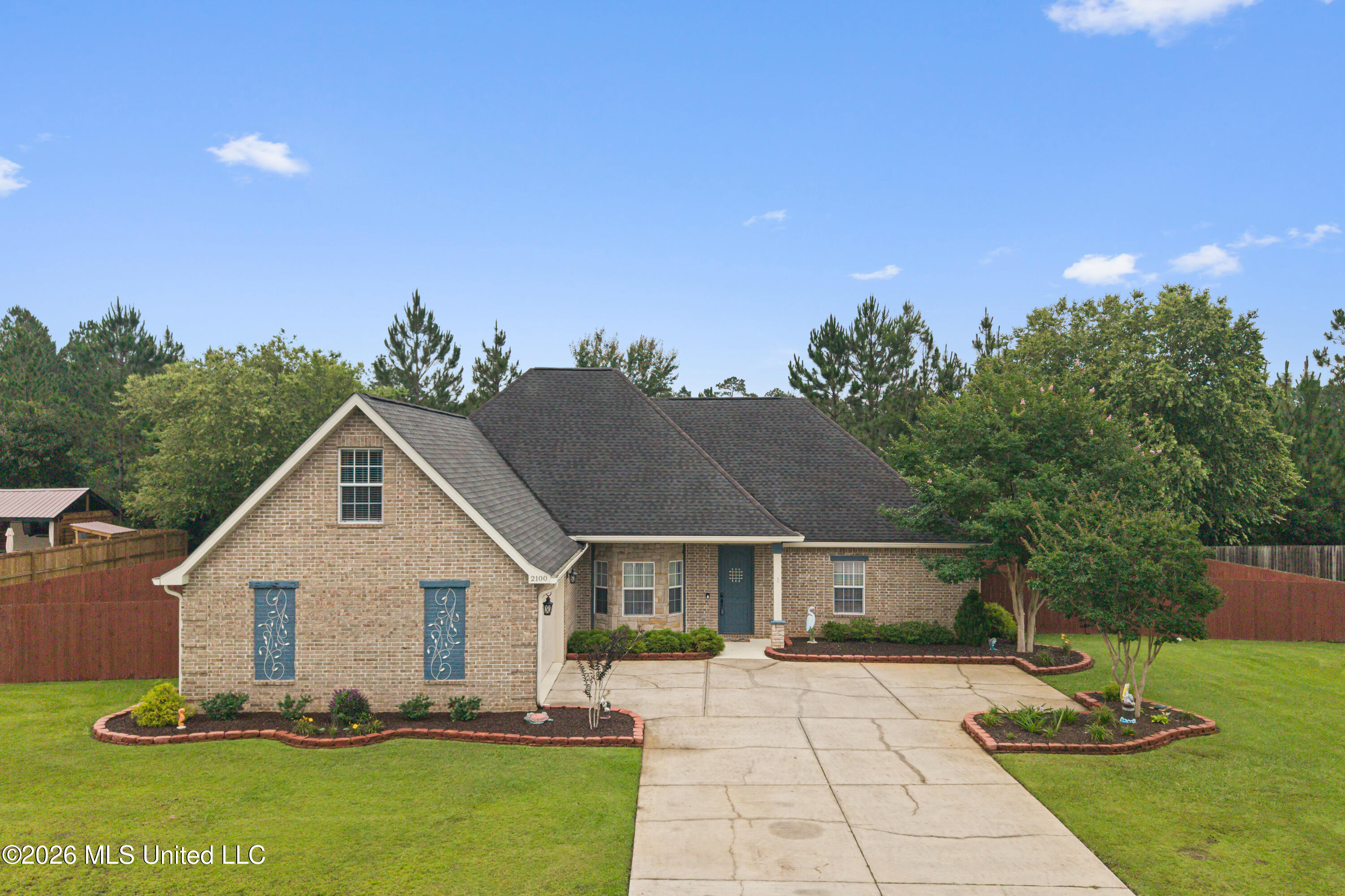 2100 Parkview Cove