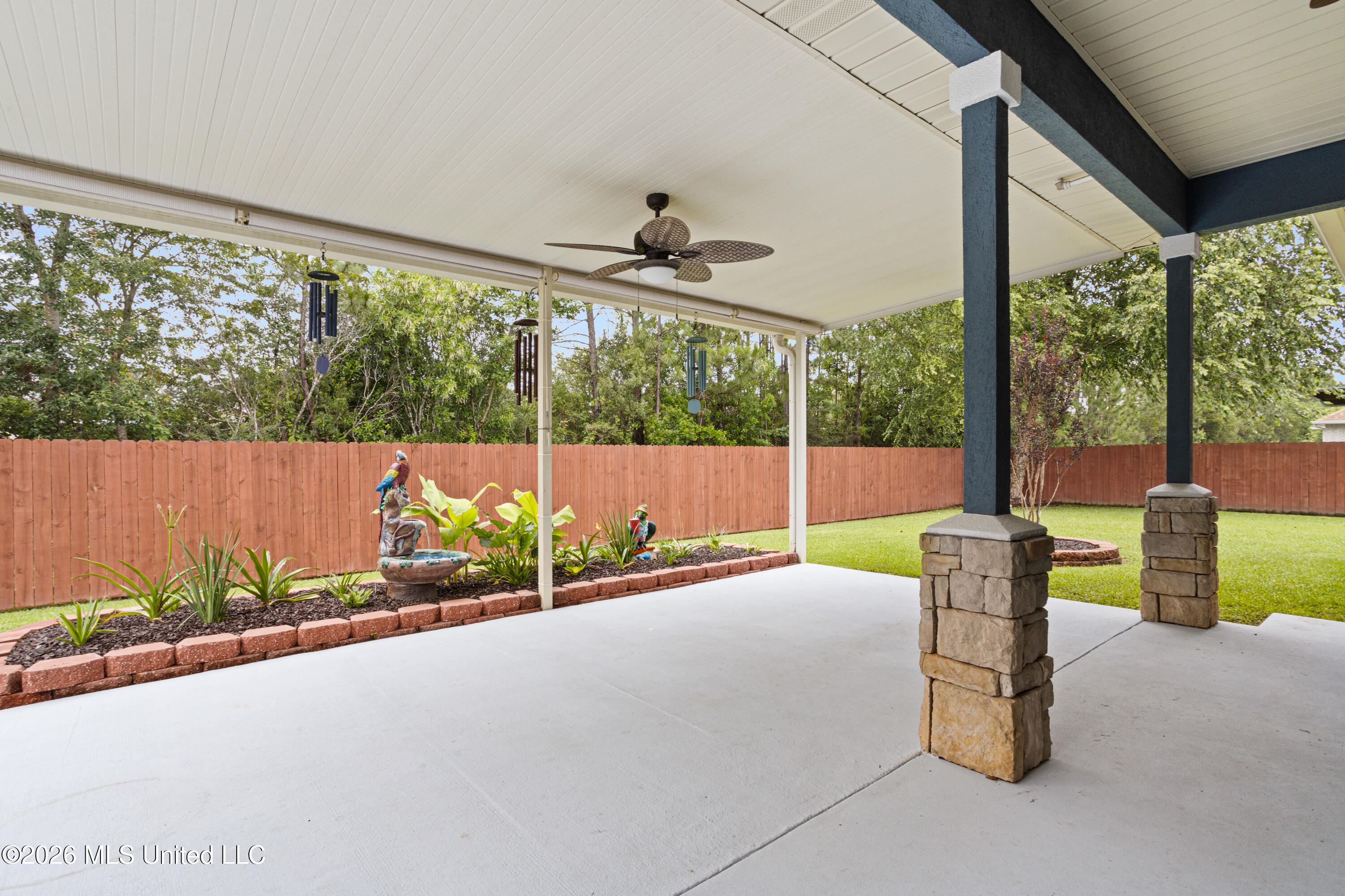 2100 Parkview Cove