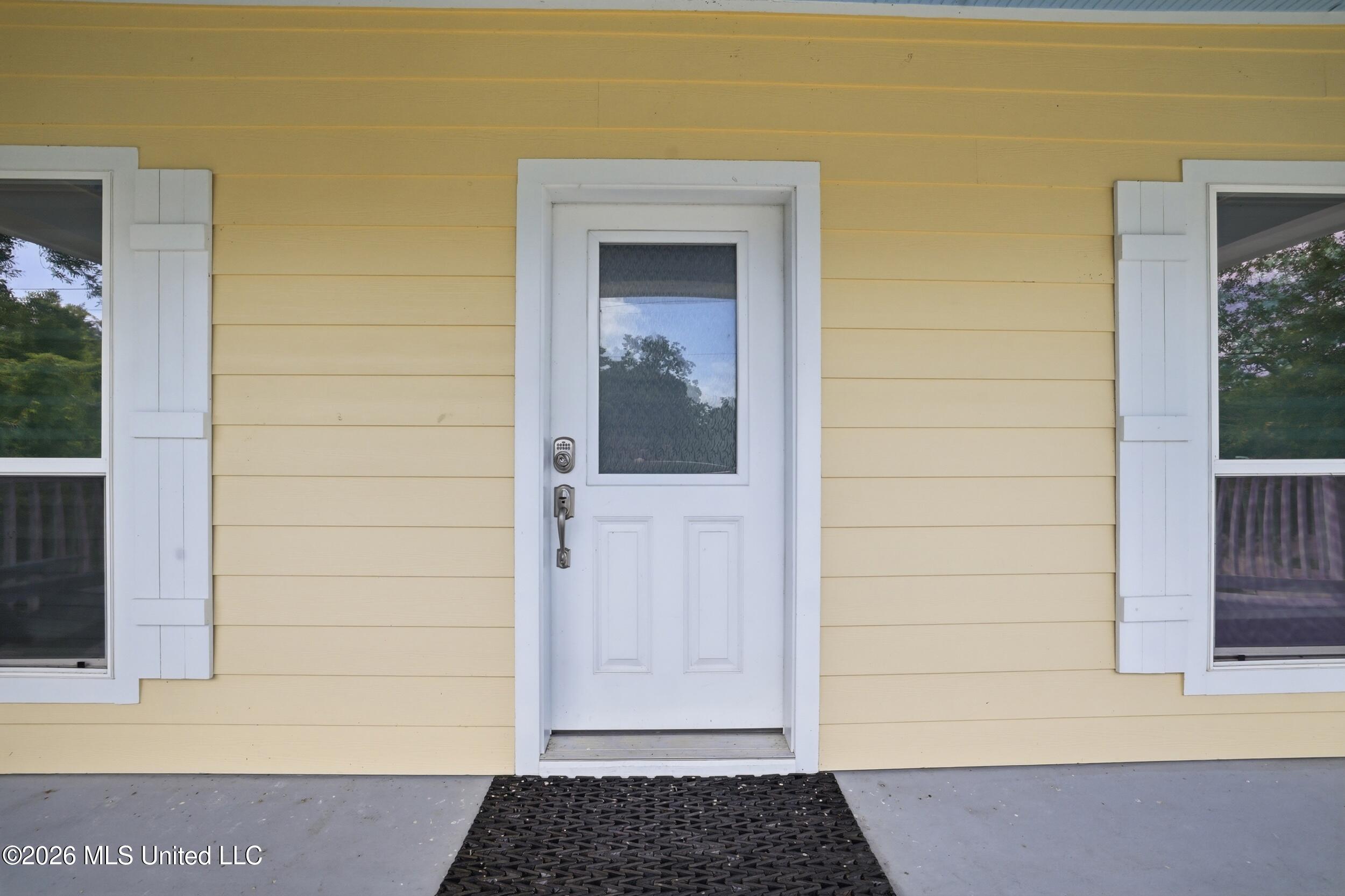 311 Waveland Avenue