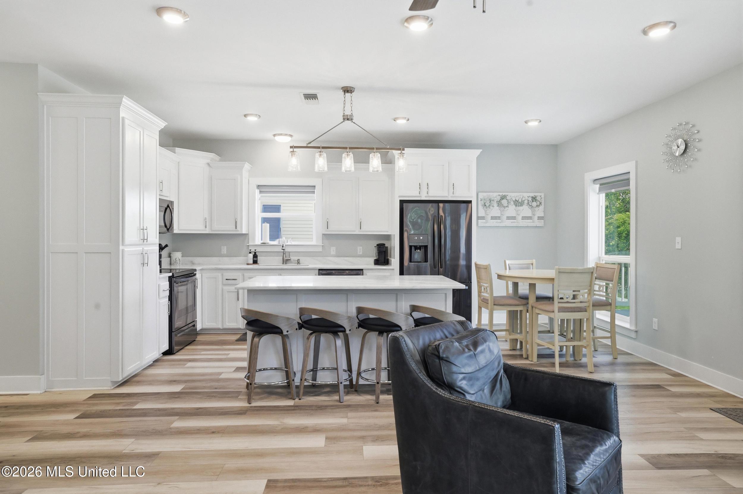 311 Waveland Avenue