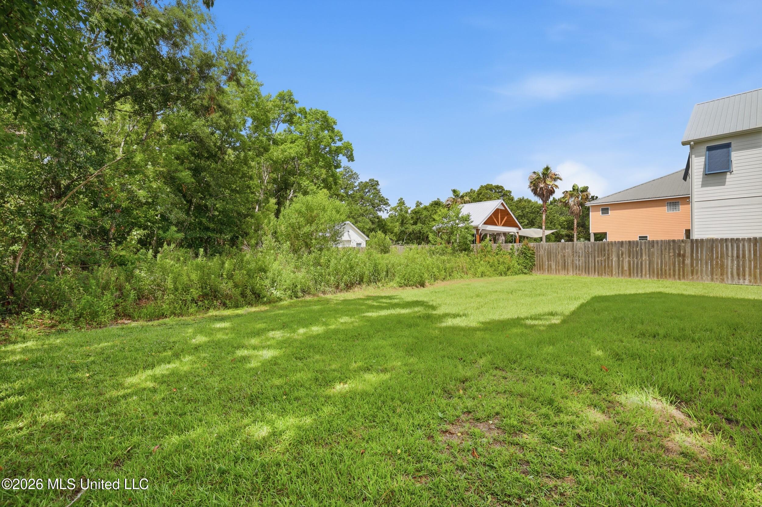 311 Waveland Avenue