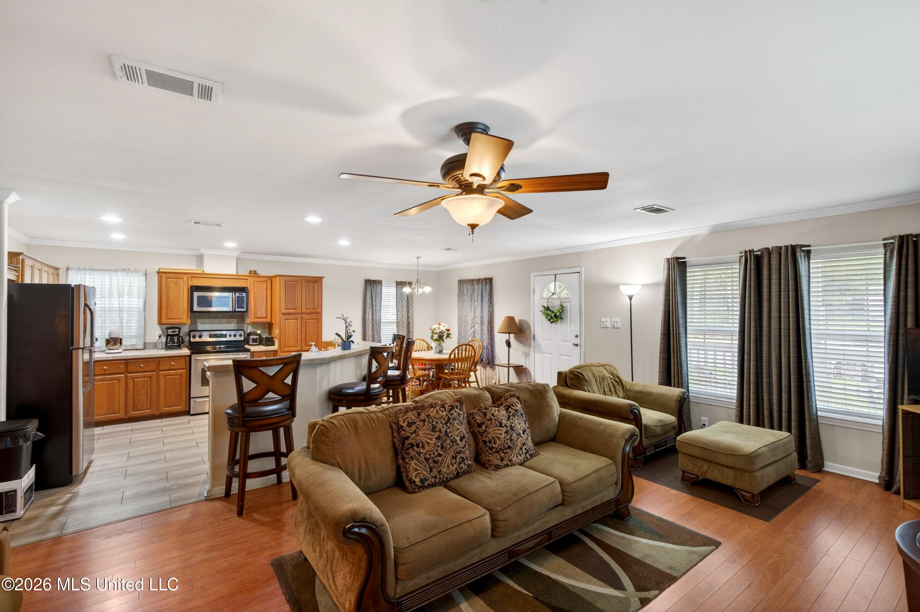 435 E Second Street