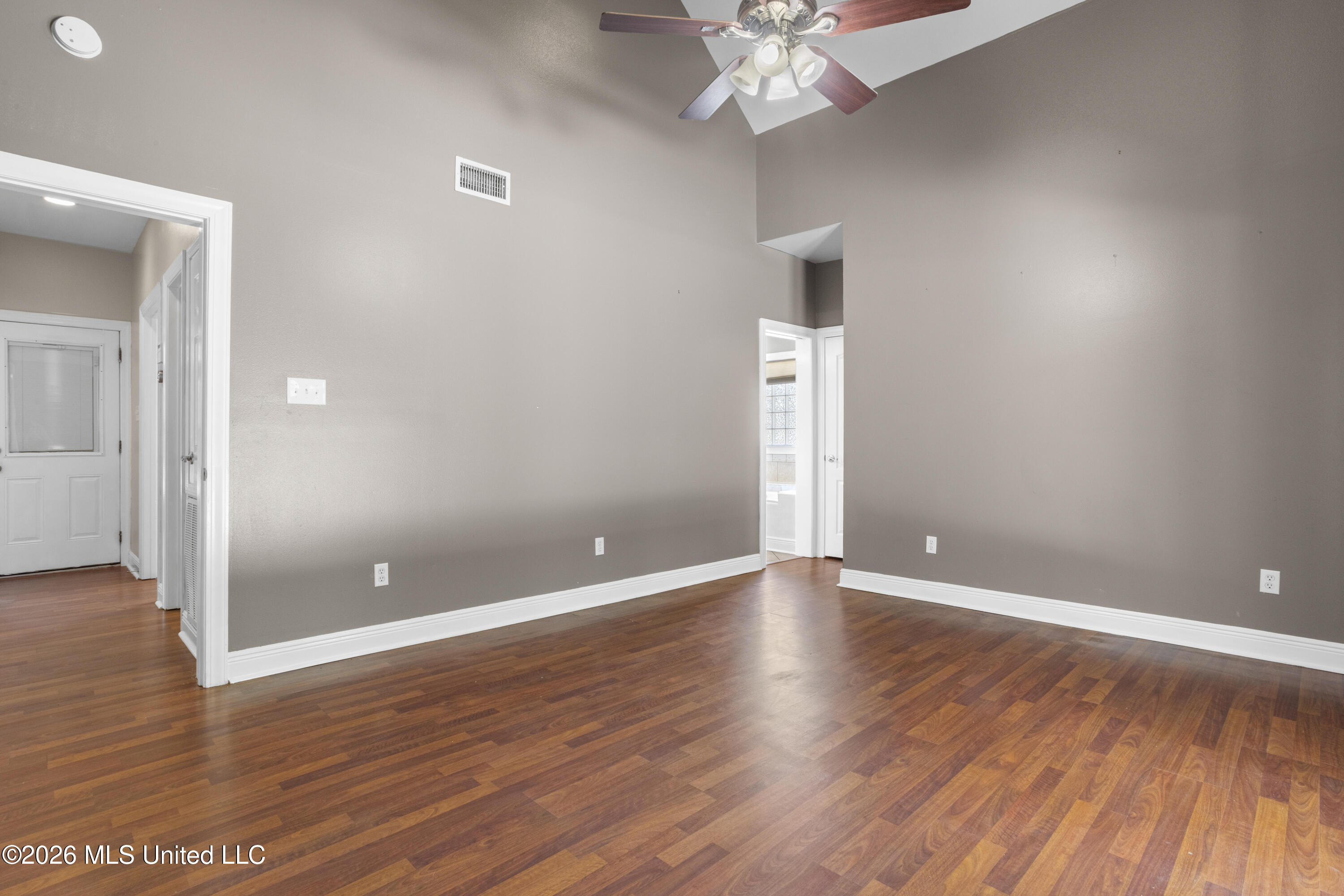 818 Rue De Lasalle Street