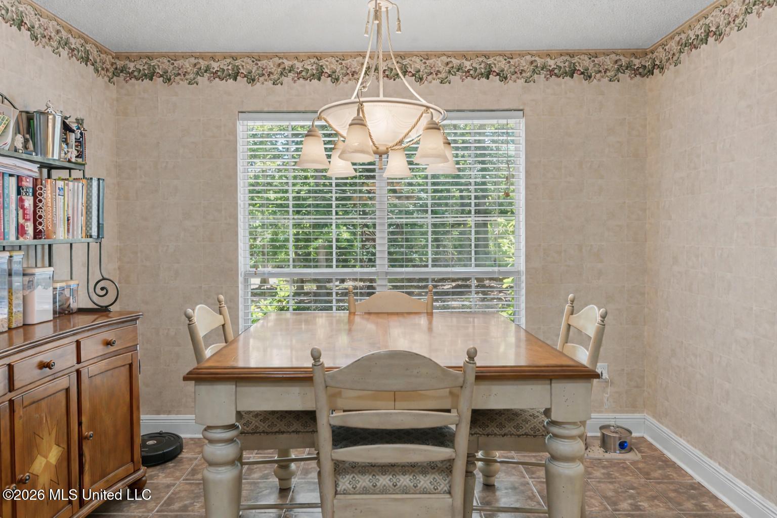 632 Kalipekona Court