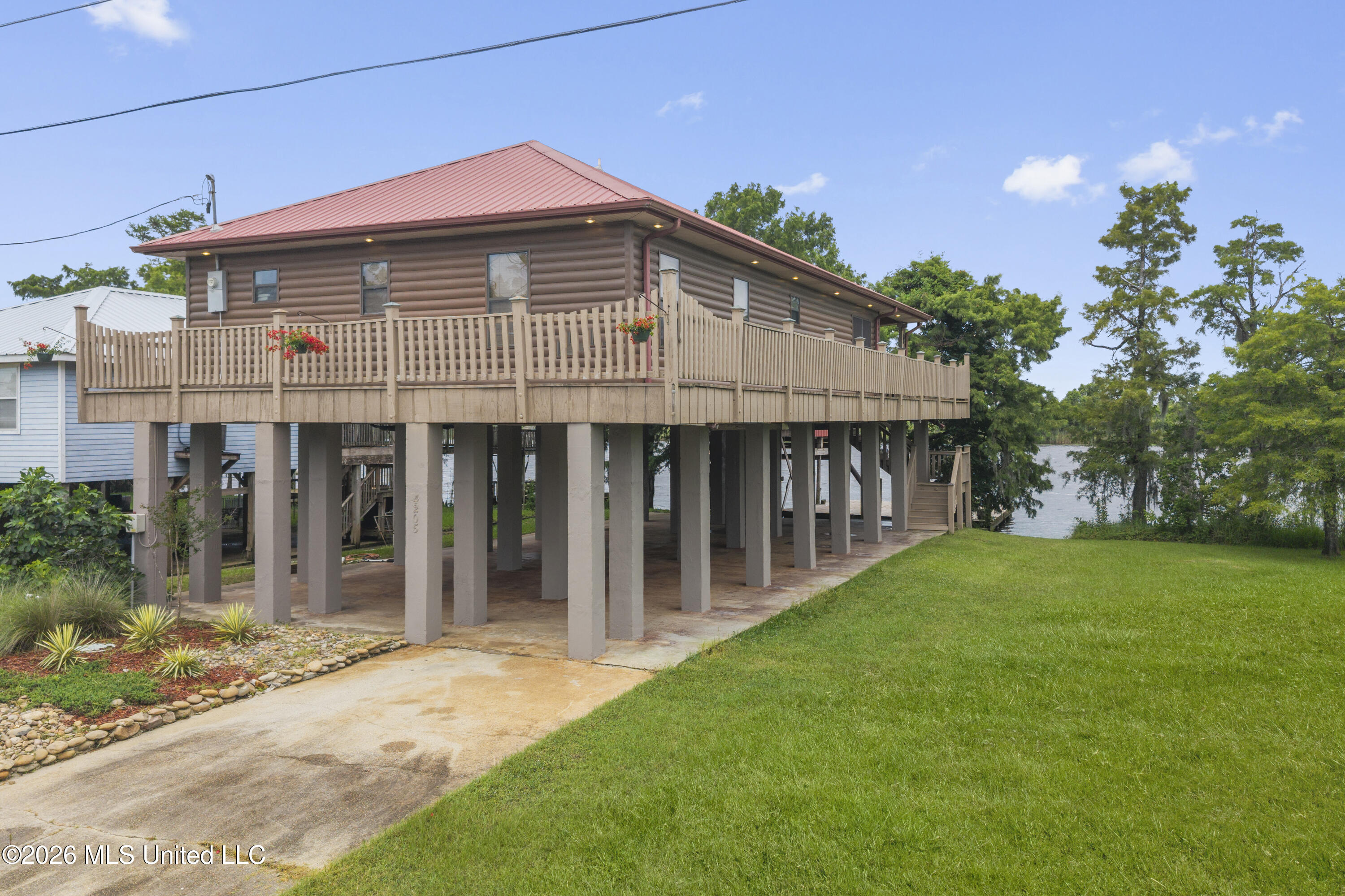 4205 Riverside Drive