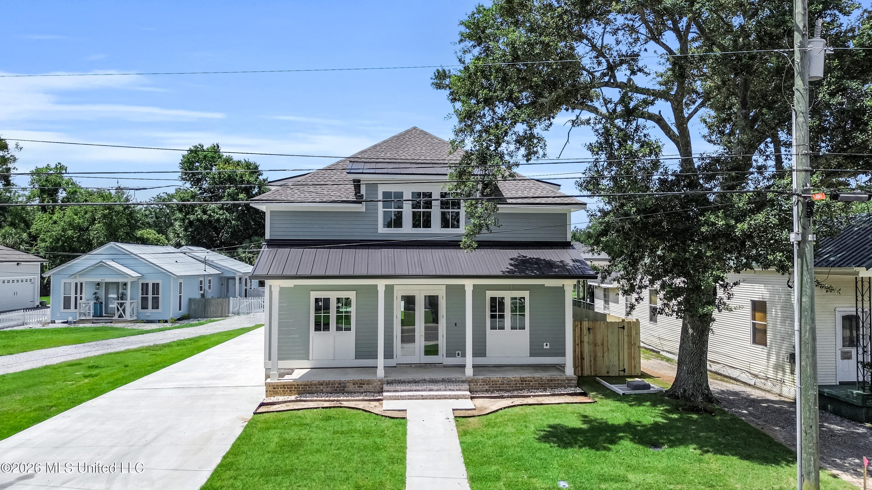 412 Main Street