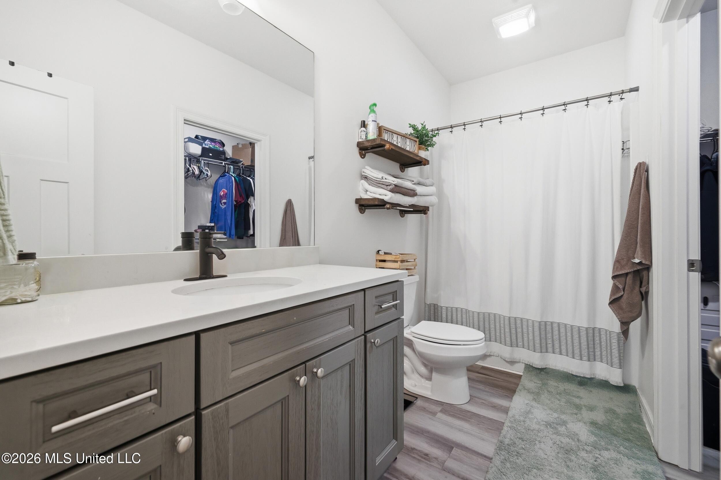15 Meadow Path Circle