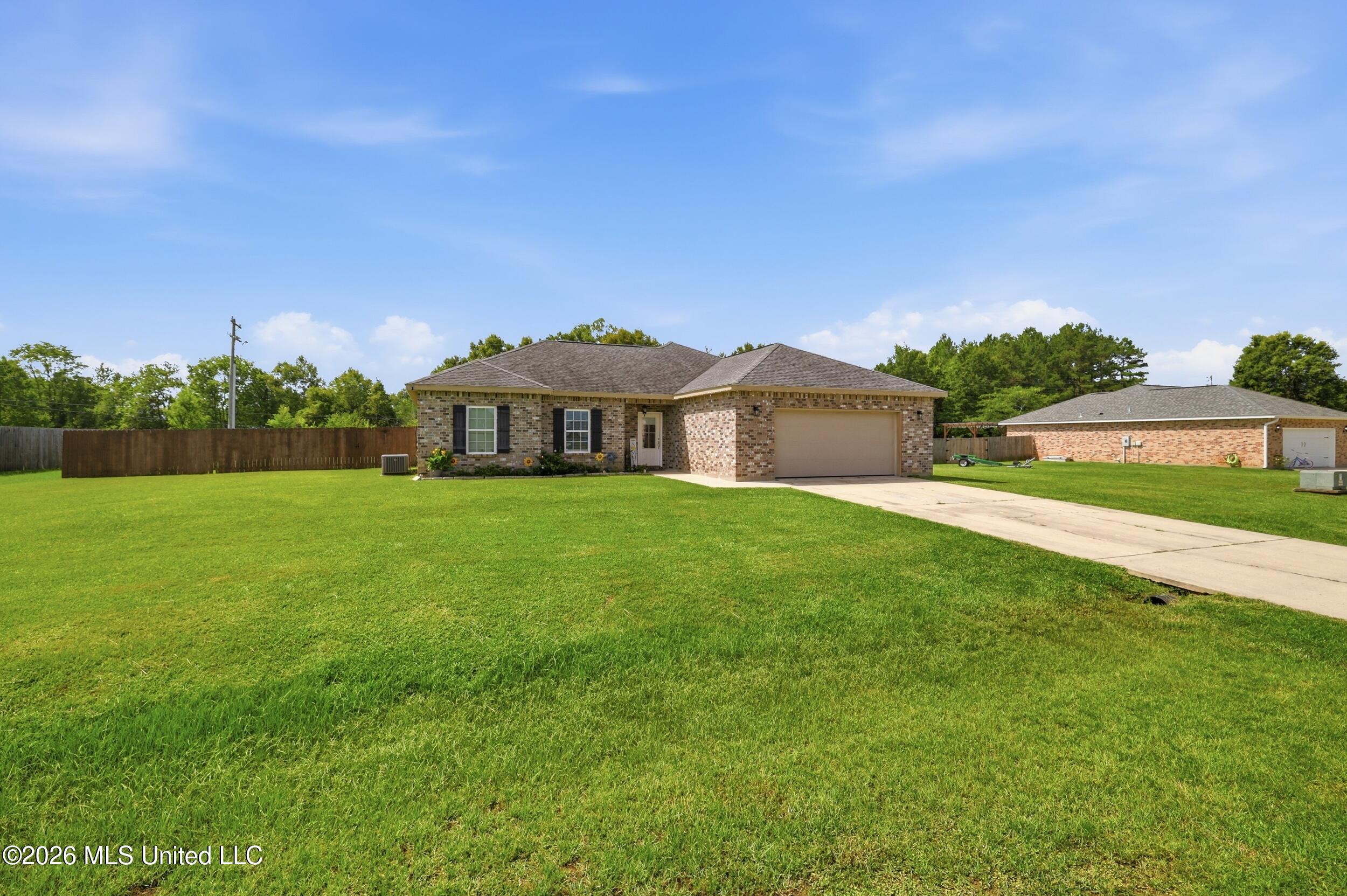 15 Meadow Path Circle