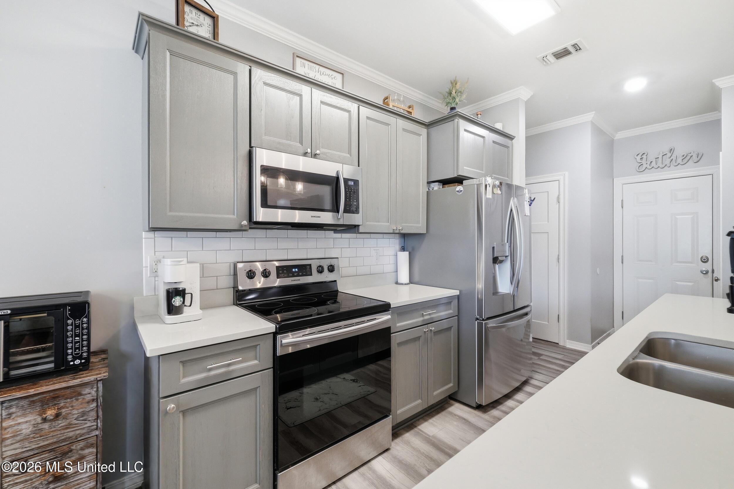 15 Meadow Path Circle
