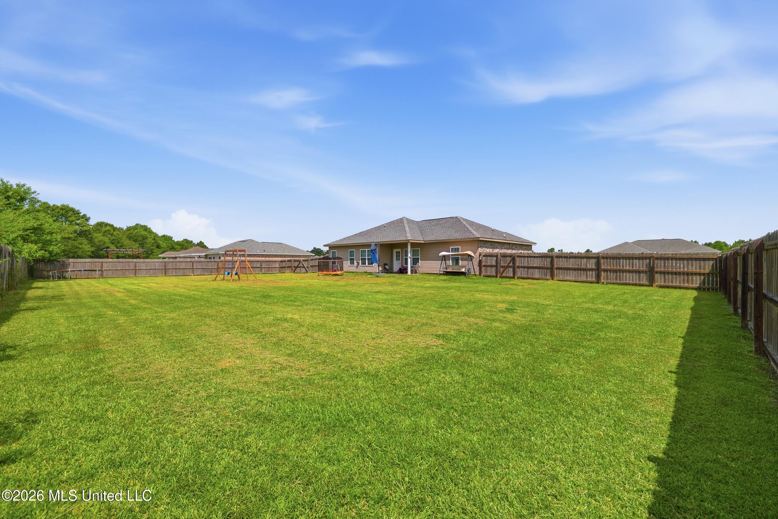 15 Meadow Path Circle