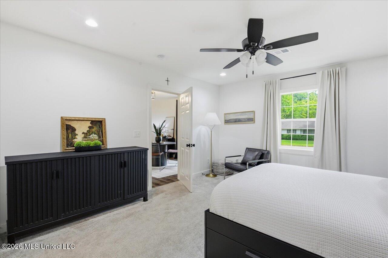 1013 Meadow Heights Drive