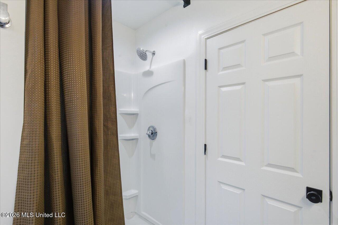 1013 Meadow Heights Drive