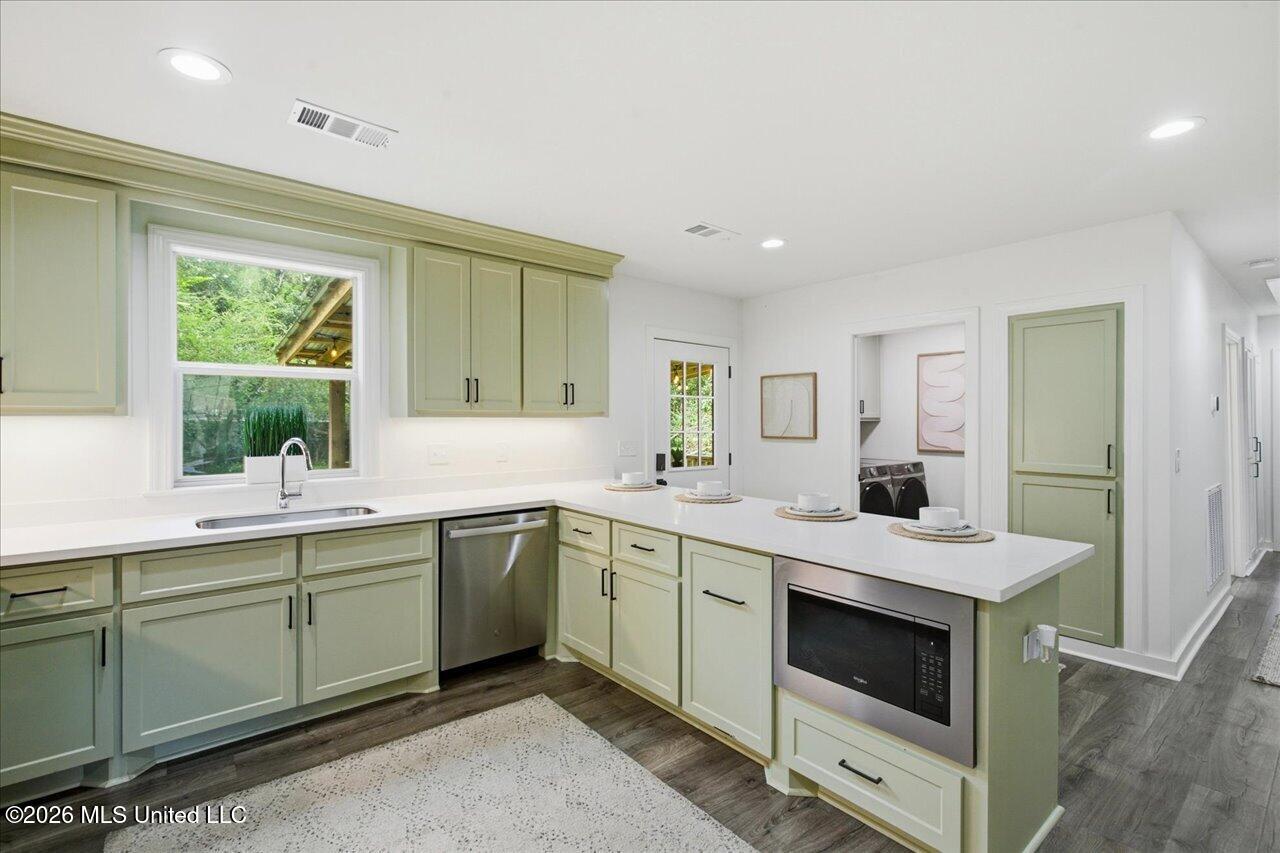 1013 Meadow Heights Drive
