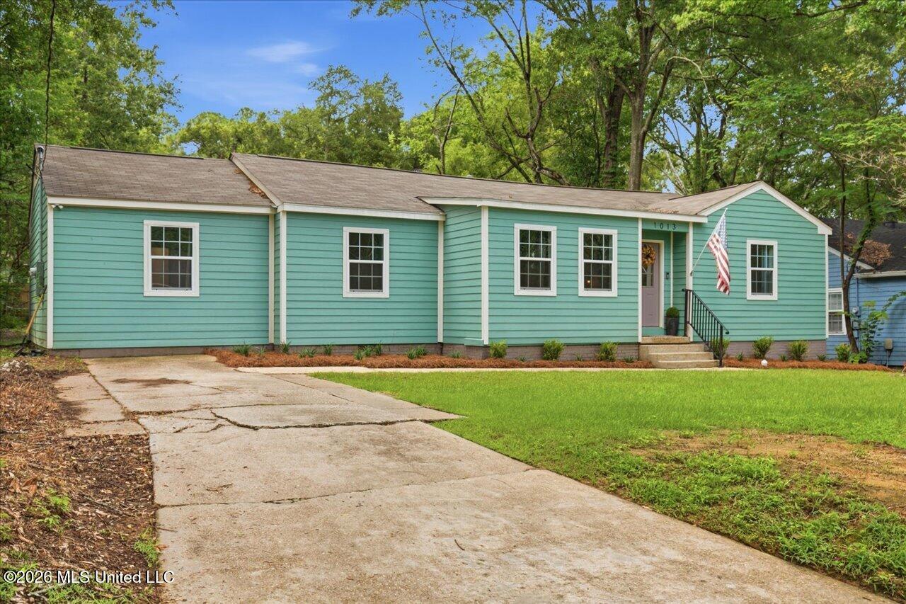 1013 Meadow Heights Drive