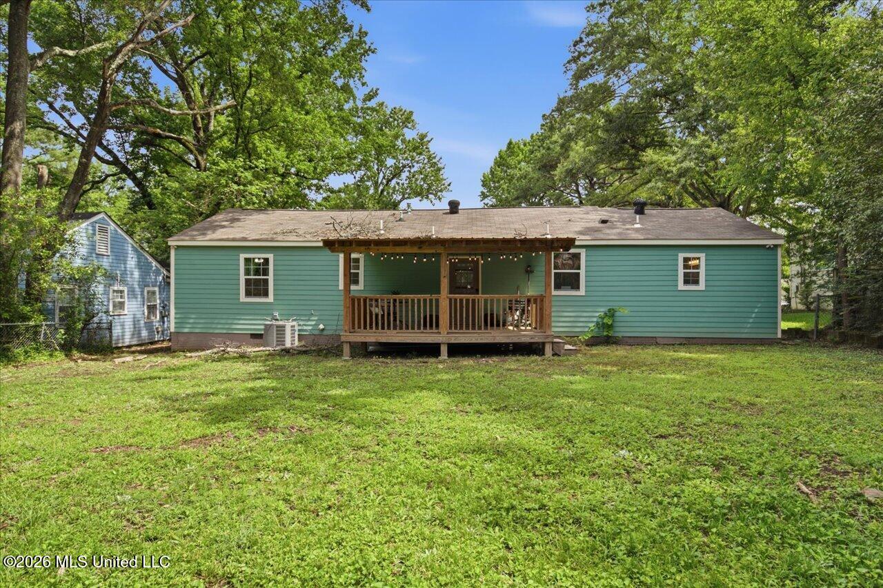 1013 Meadow Heights Drive