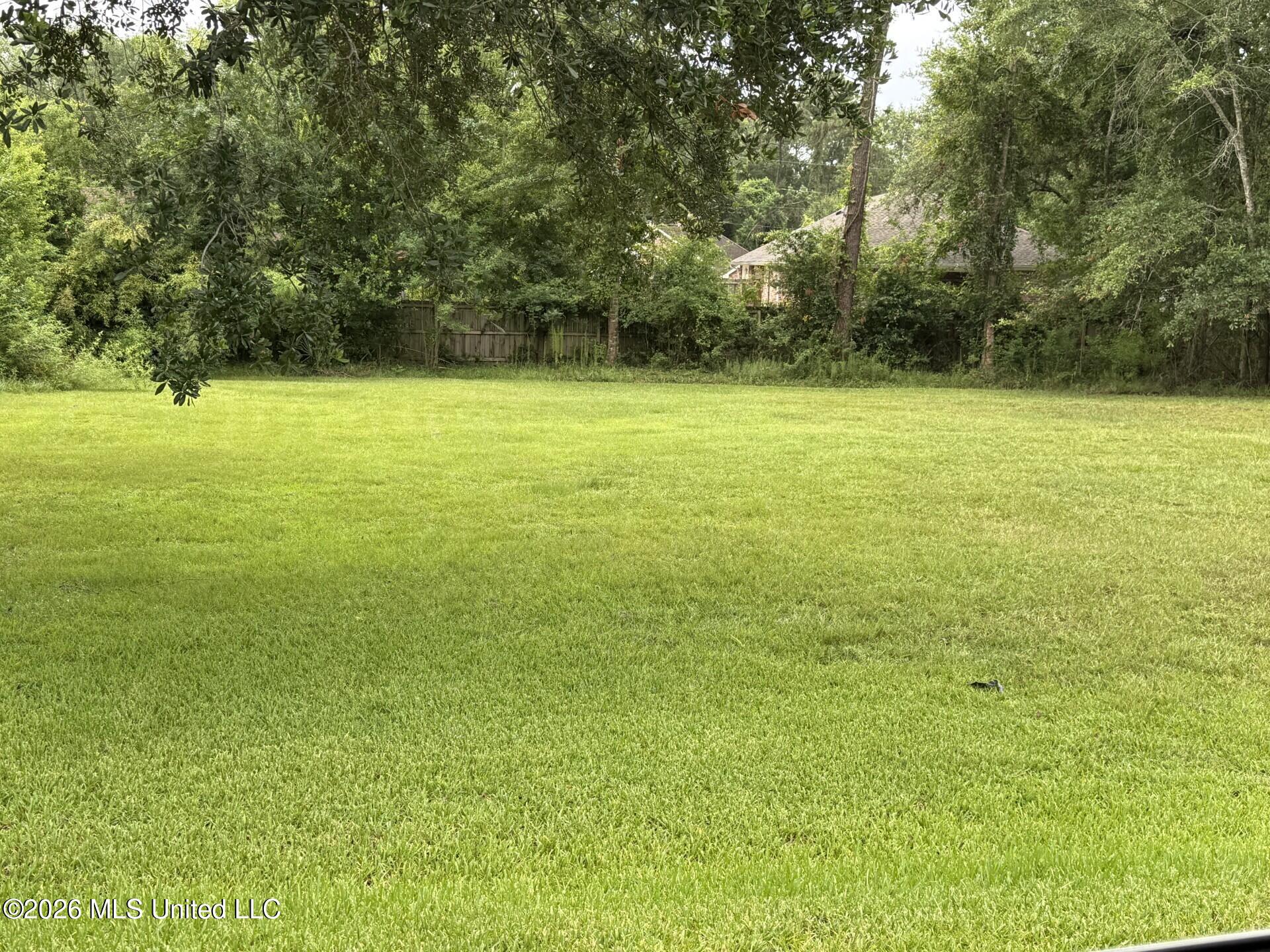 E Diamondhead Drive