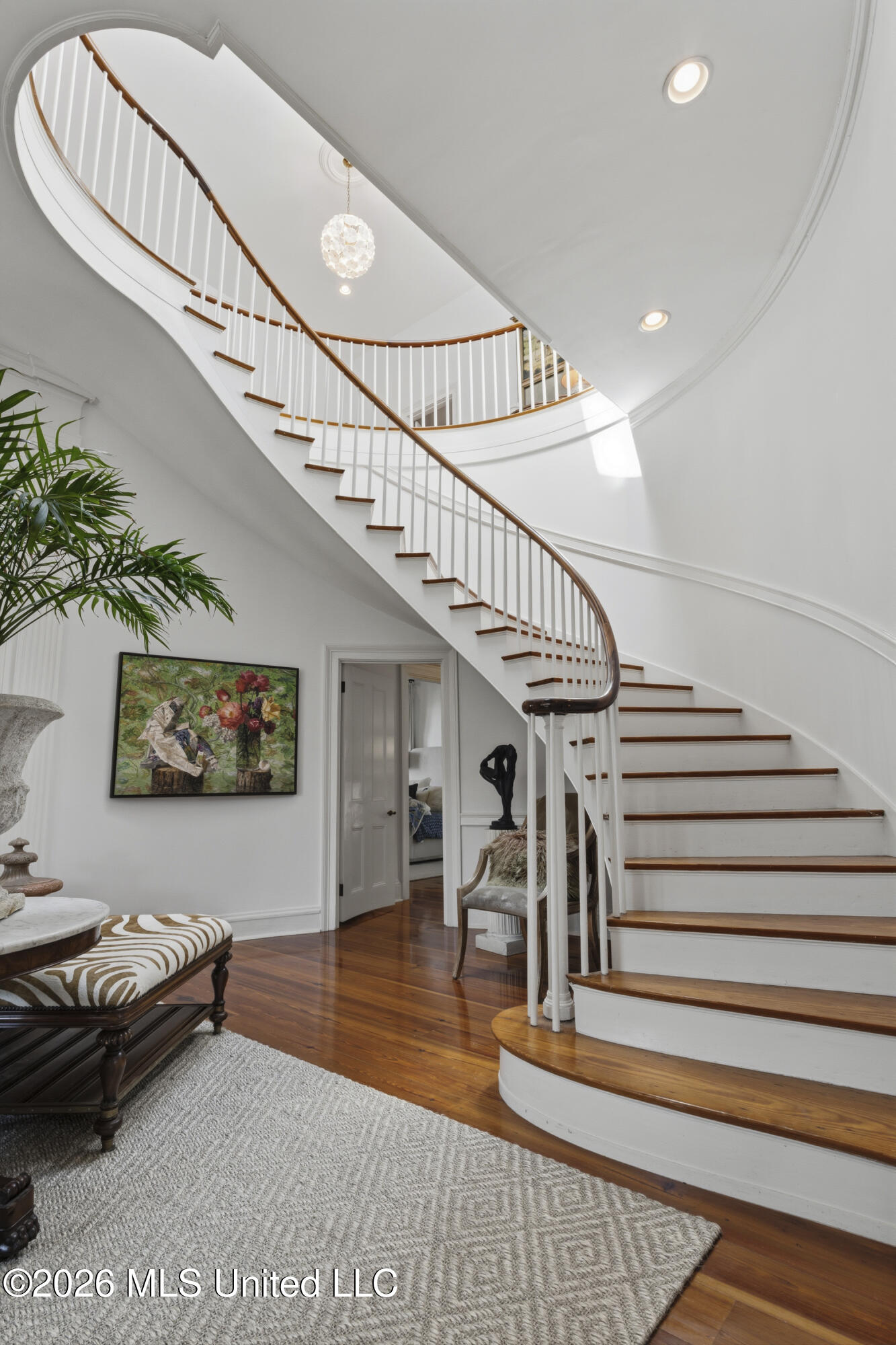 625 E Scenic Drive