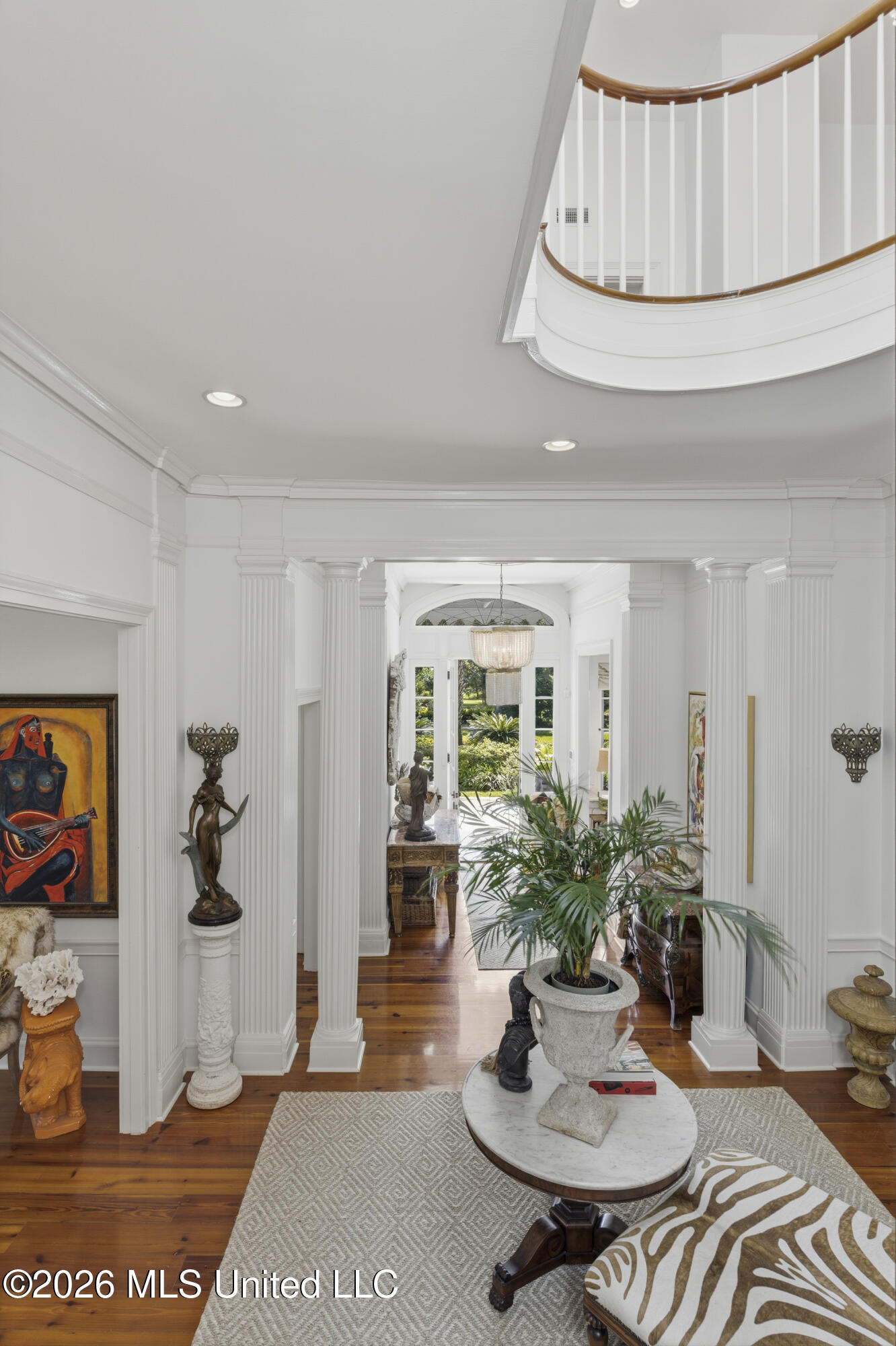 625 E Scenic Drive
