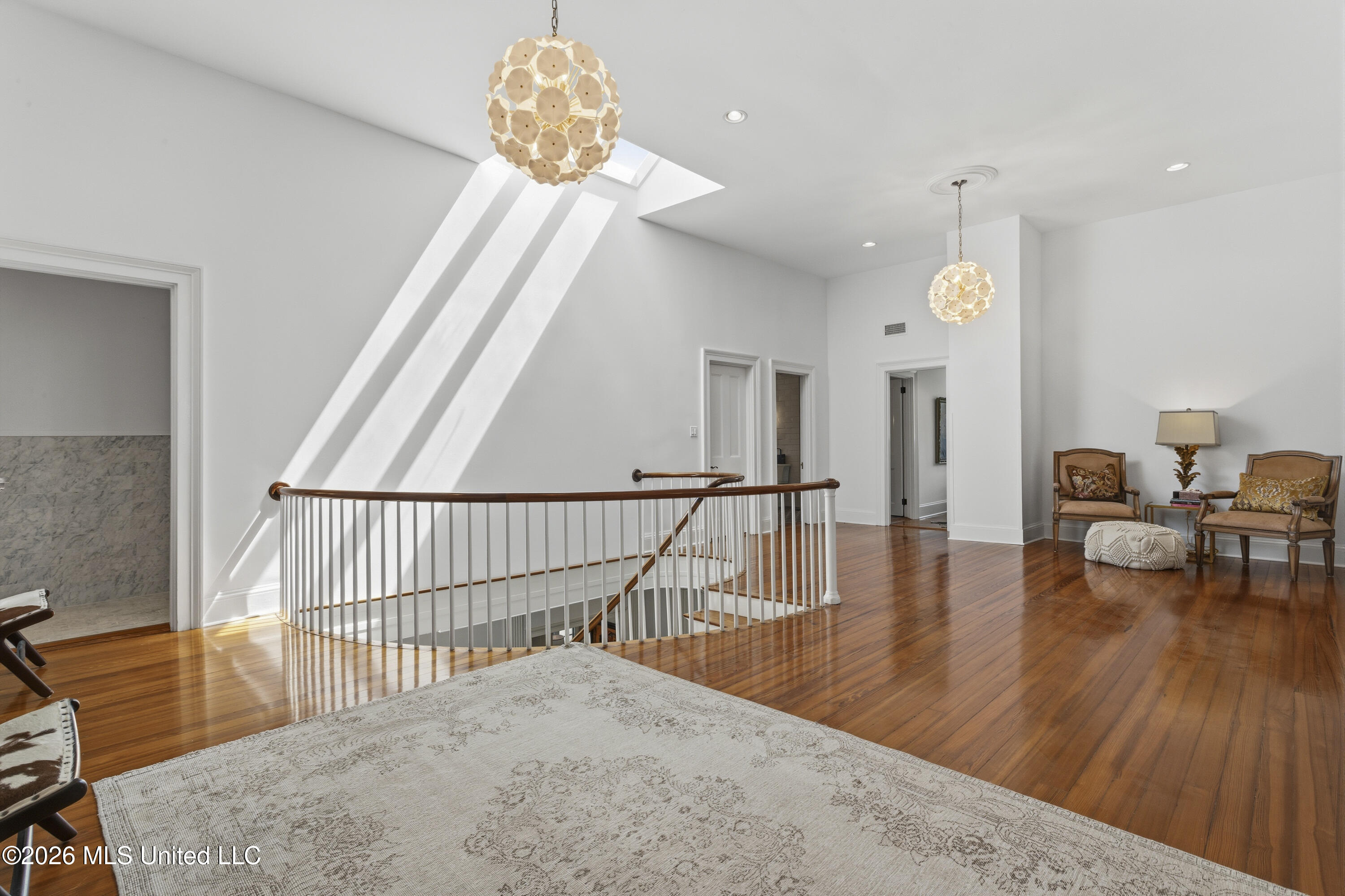 625 E Scenic Drive