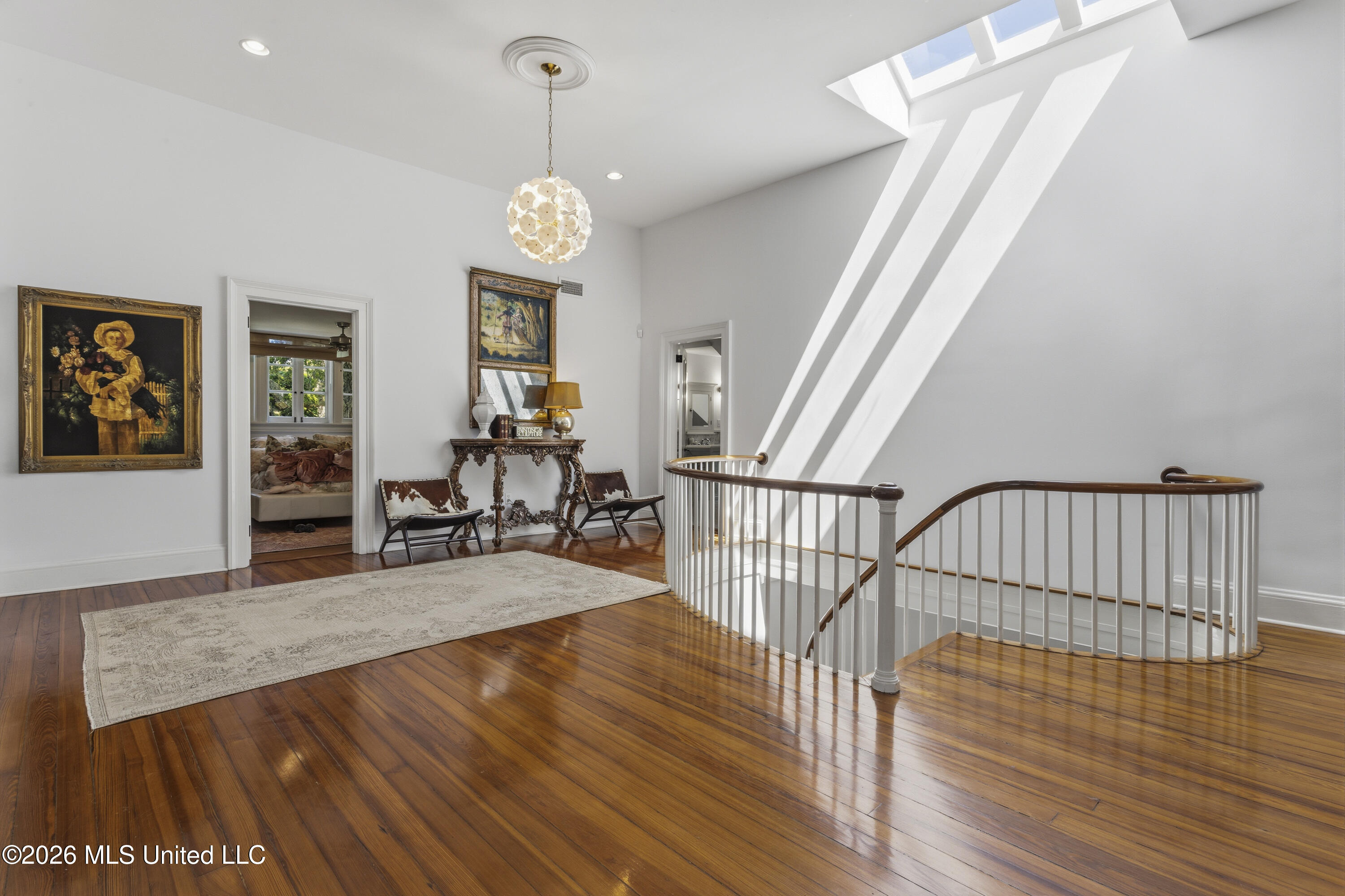 625 E Scenic Drive