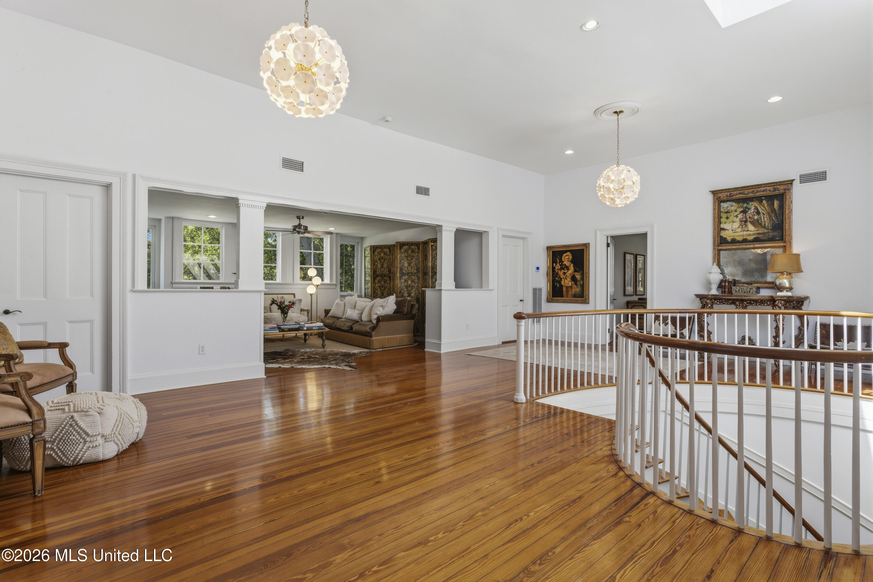 625 E Scenic Drive
