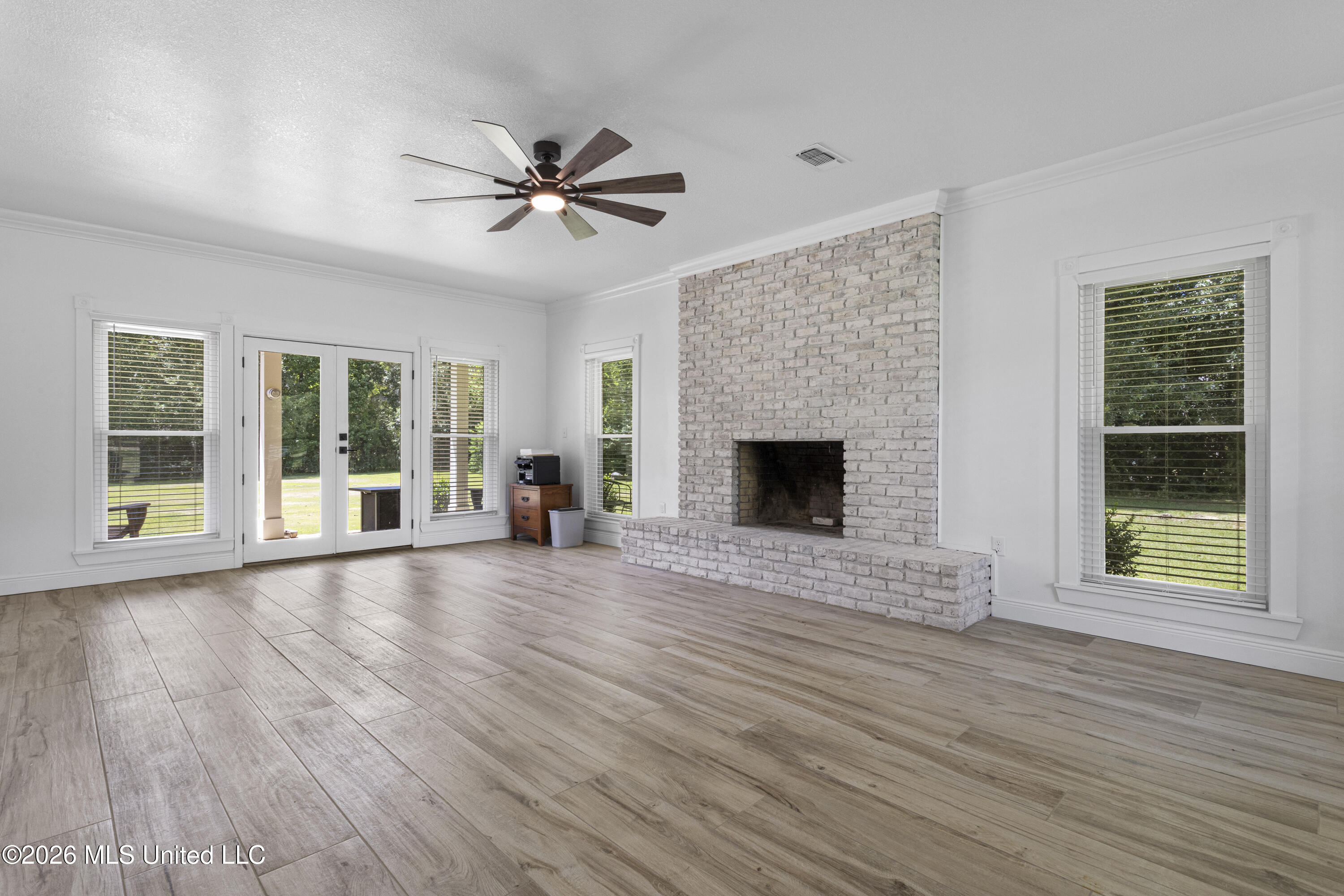 14365 Country Wood Drive