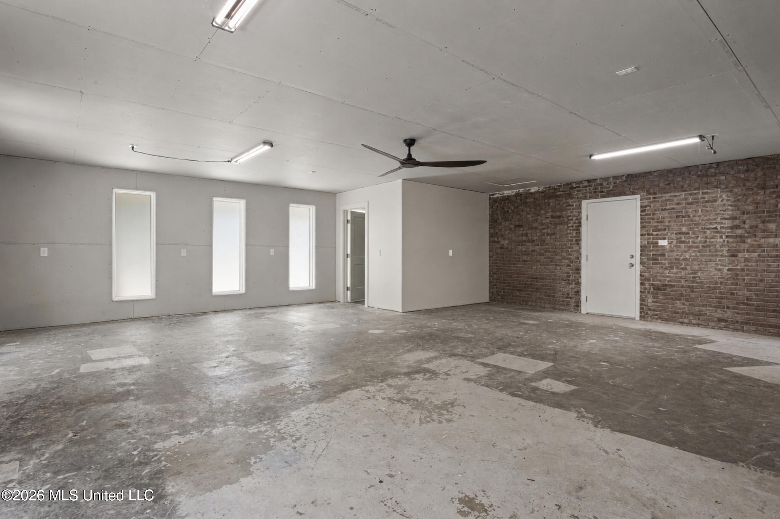 1407 Nicholson