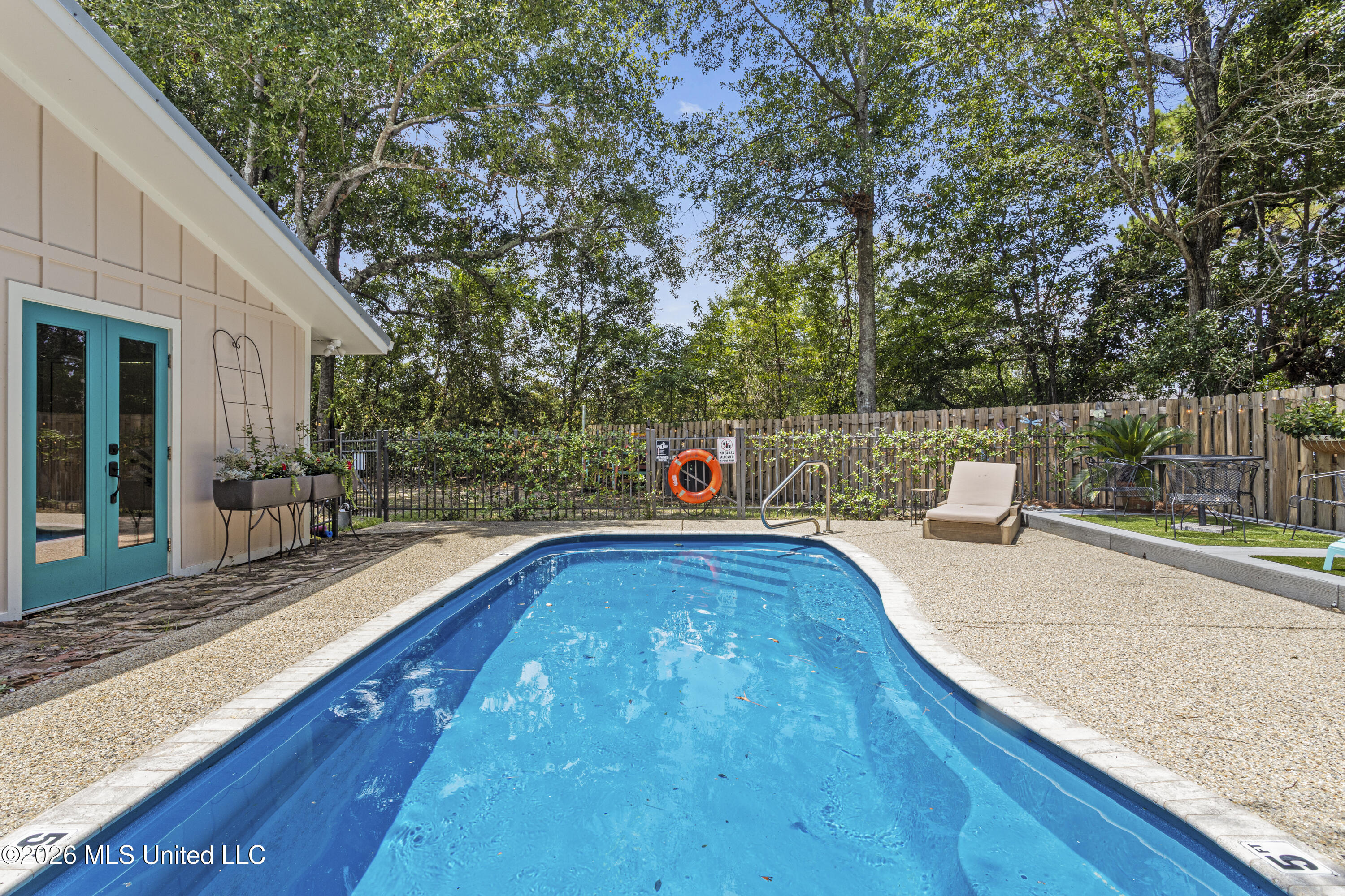 1407 Nicholson