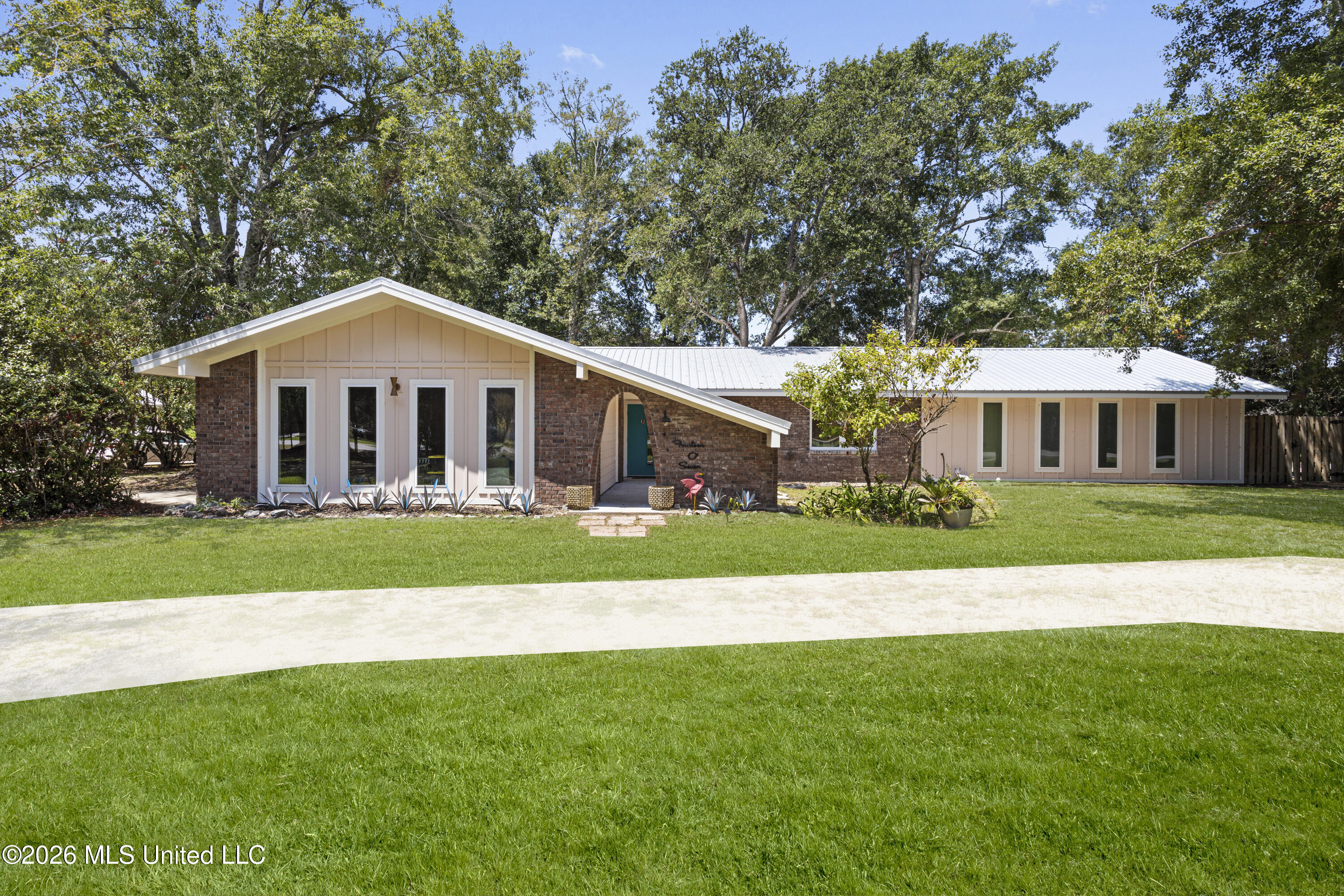 1407 Nicholson